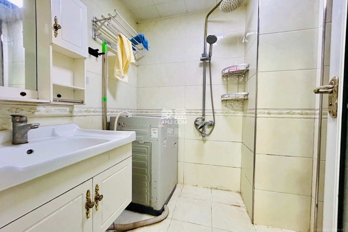 达美美立方 1室1厅1卫 1700.0元/月 达美美立方 1室1厅1卫 1700.0元/月室内图