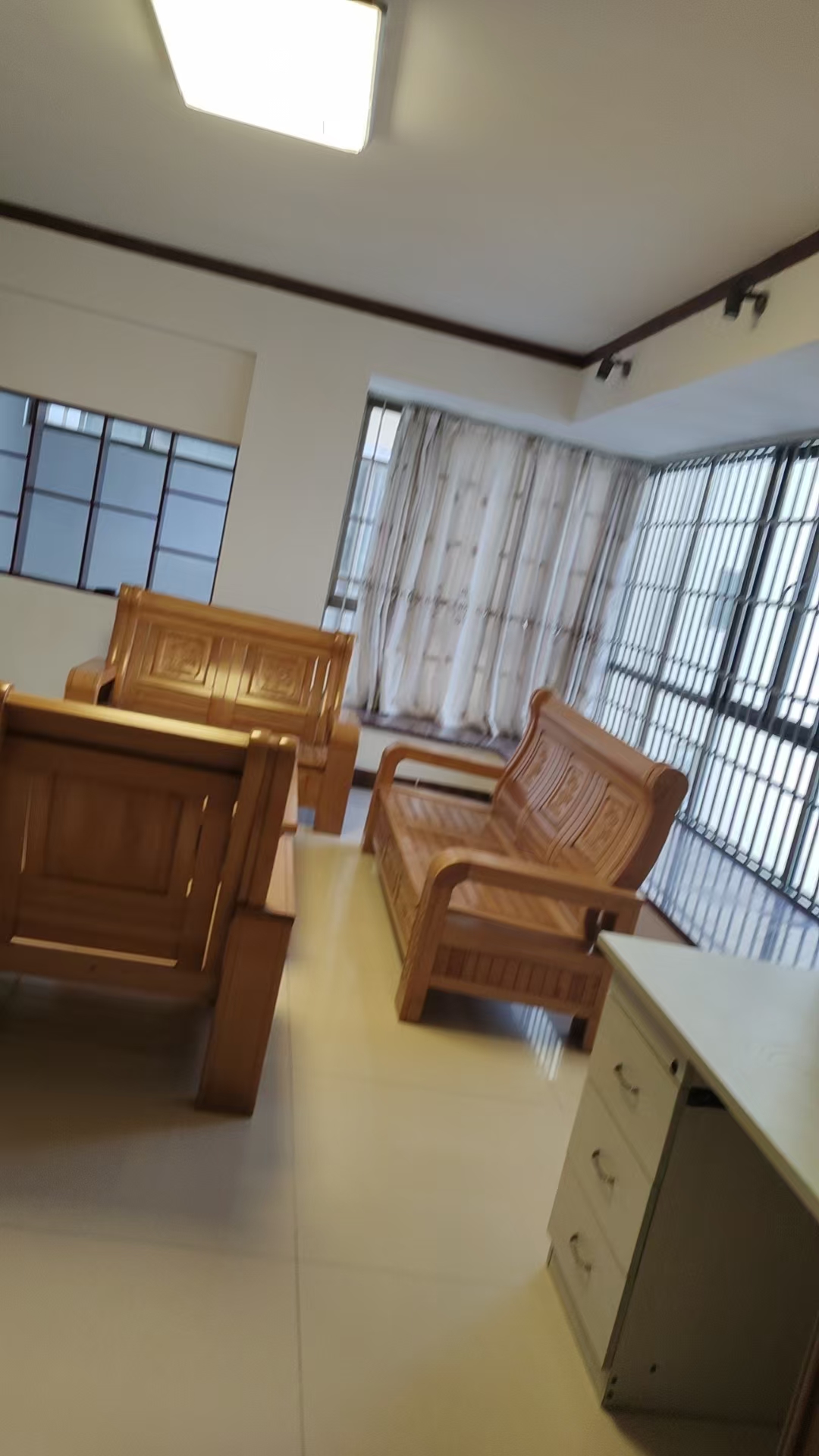 亚洲豪苑南区  3室2厅2卫    3500.0元/月室内图