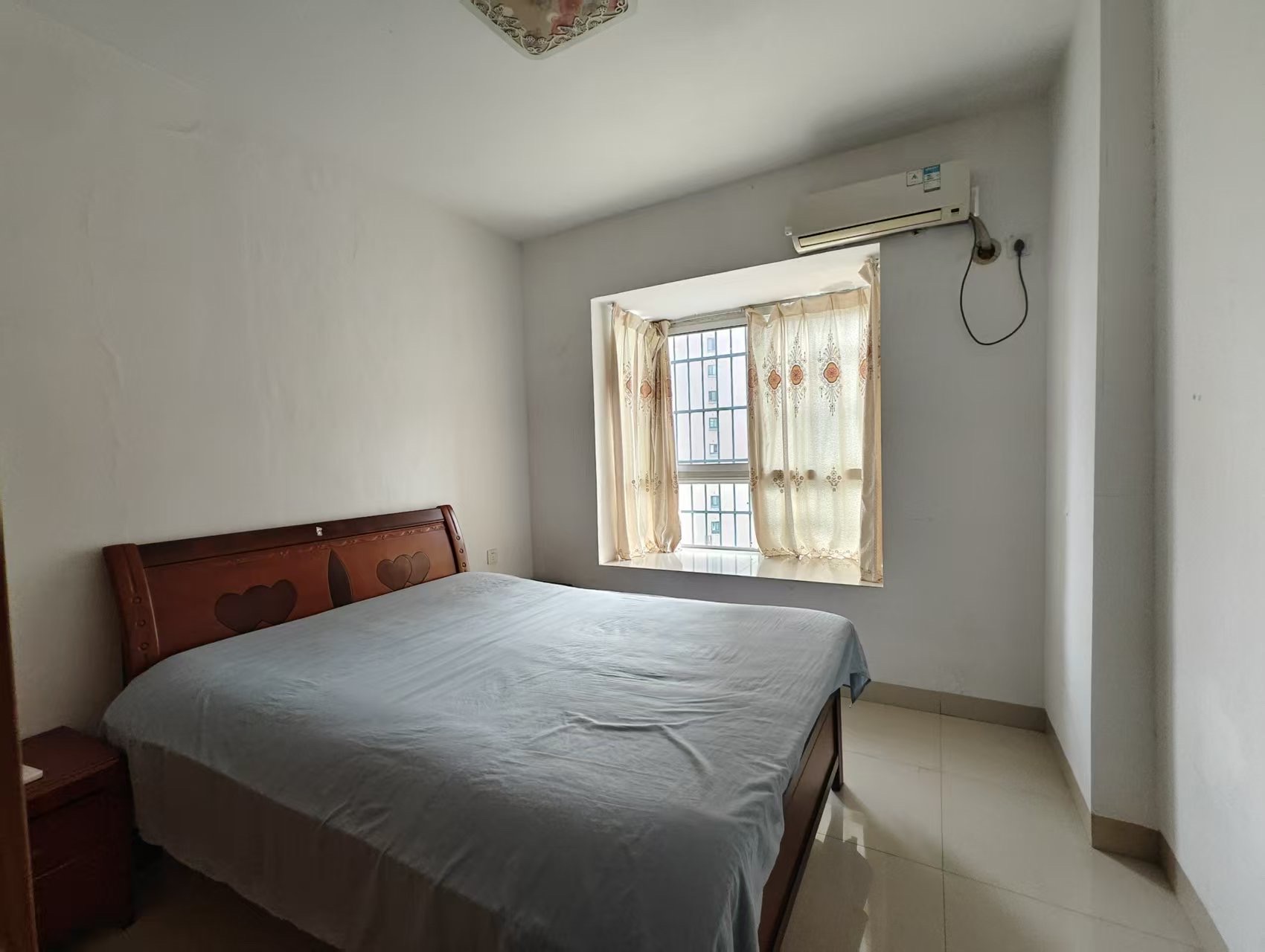 冠都现代城（冠都幸福彼岸）  2室2厅1卫    1500.0元/月室内图