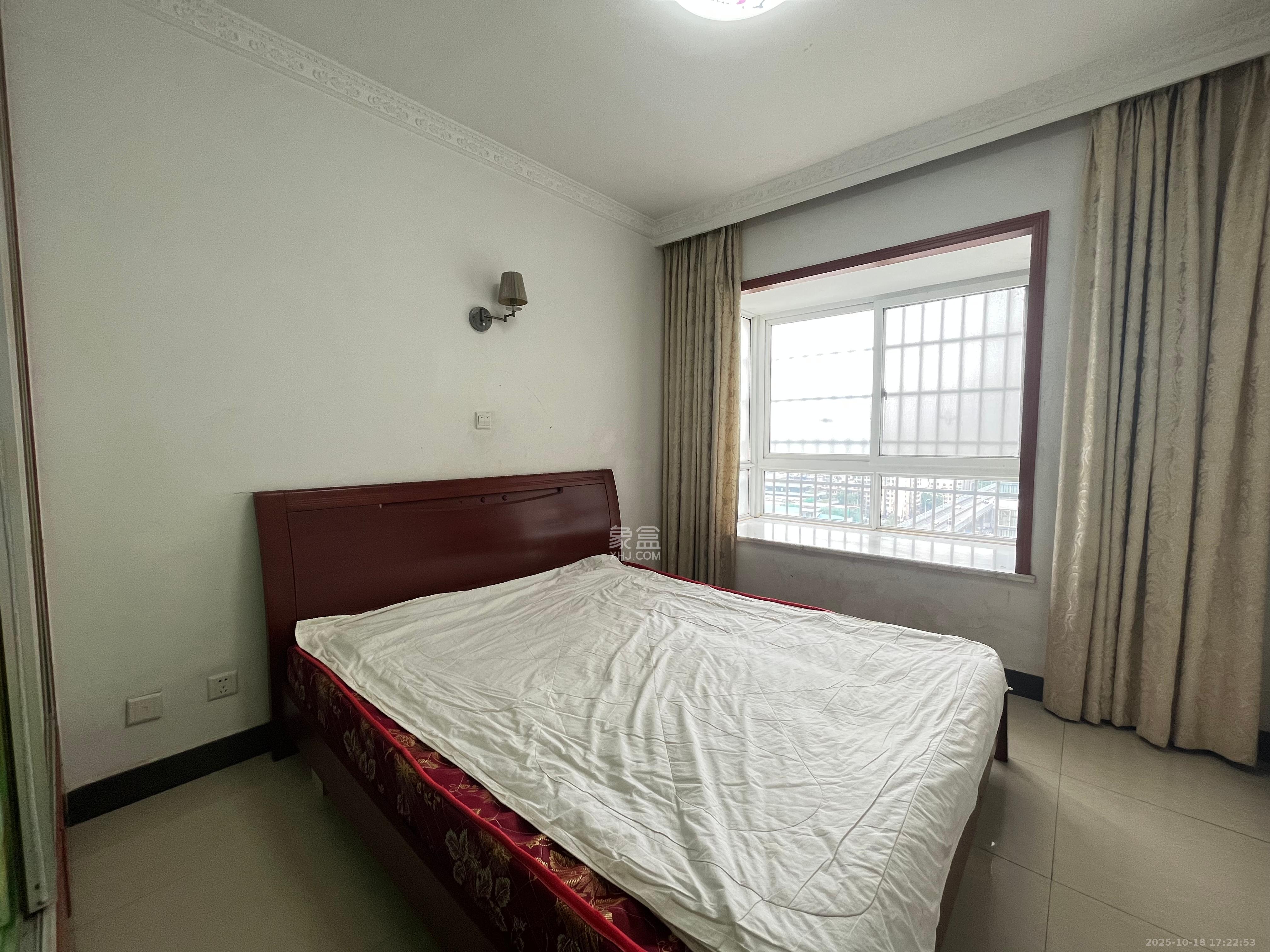 星典时代  2室2厅1卫    2000.0元/月室内图