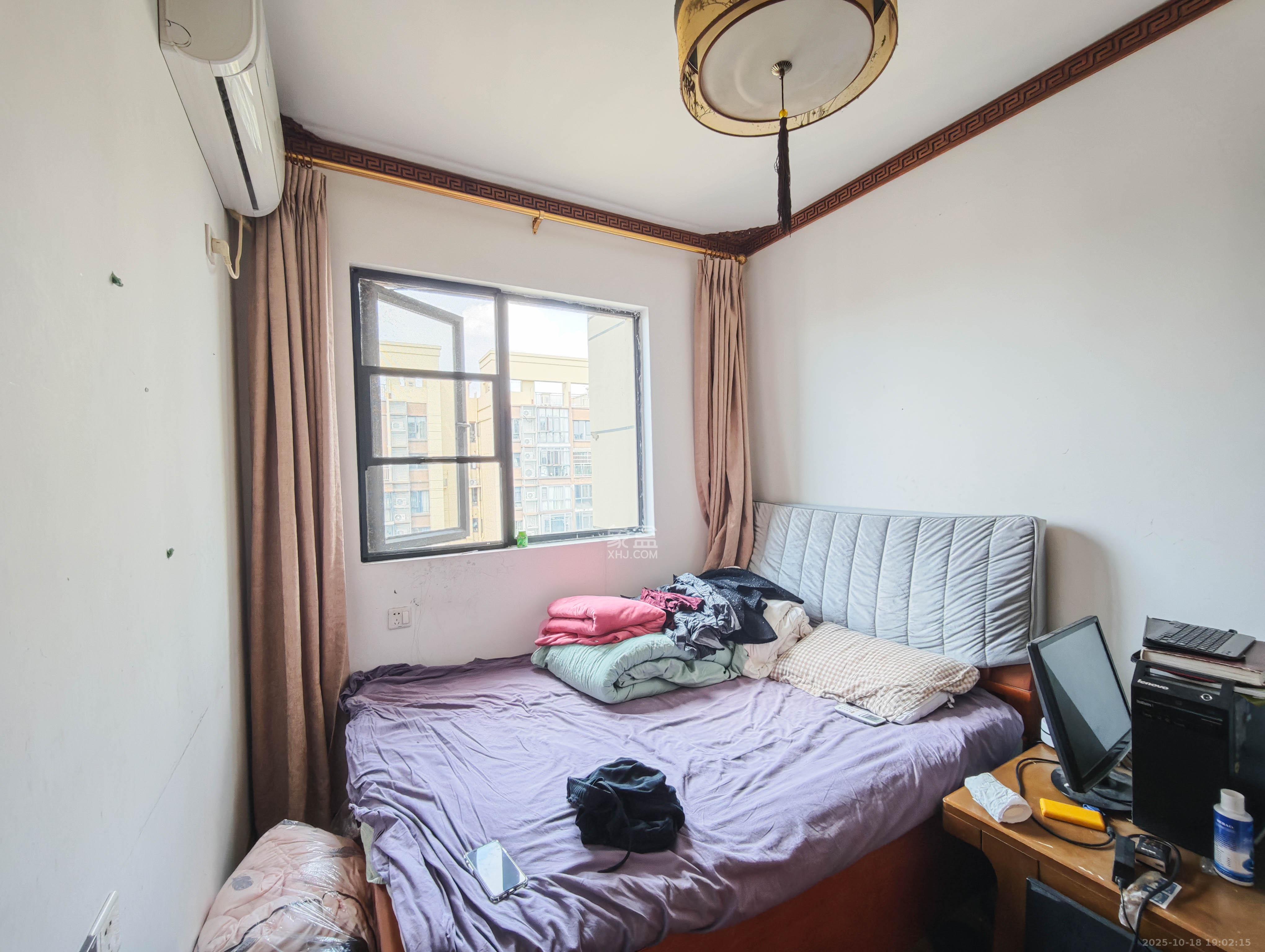 保利城(中航城国际社区、郡原美村) 4室2厅2卫 80.0万 保利城(中航城国际社区、郡原美村) 4室2厅2卫 80.0万卧室