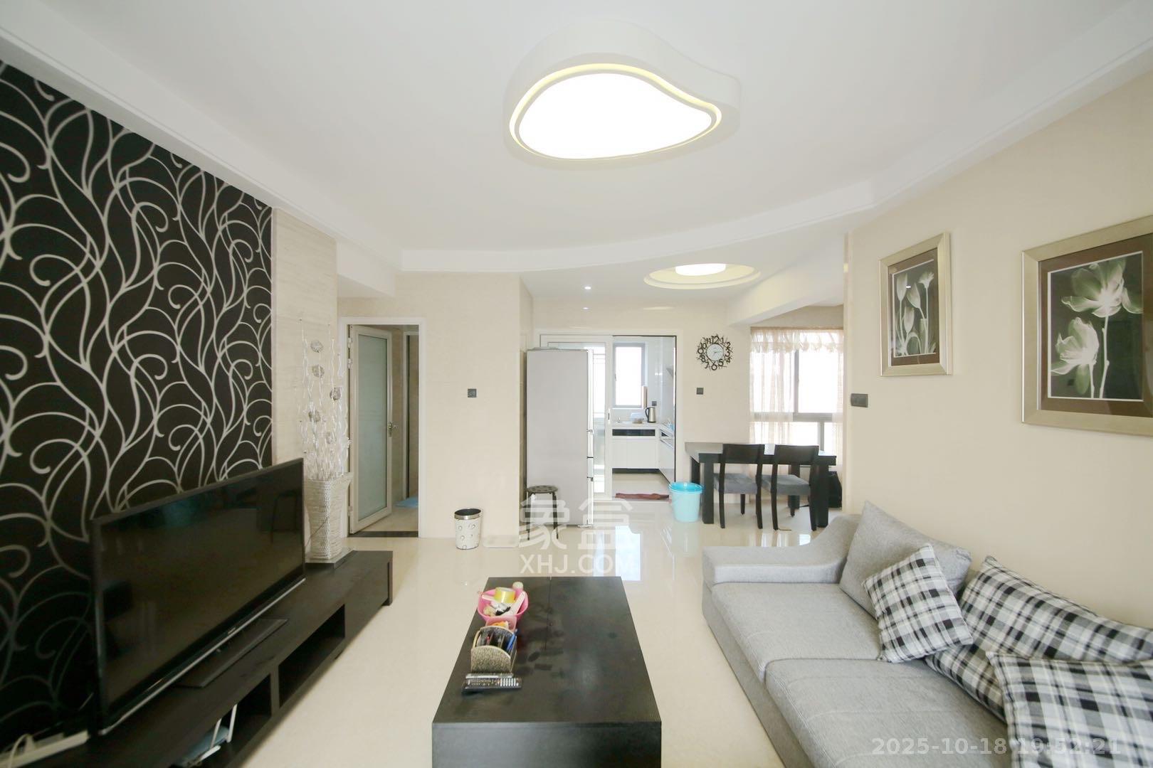 融科檀香山（融科紫檀、香山国际）  2室2厅1卫    2800.0元/月