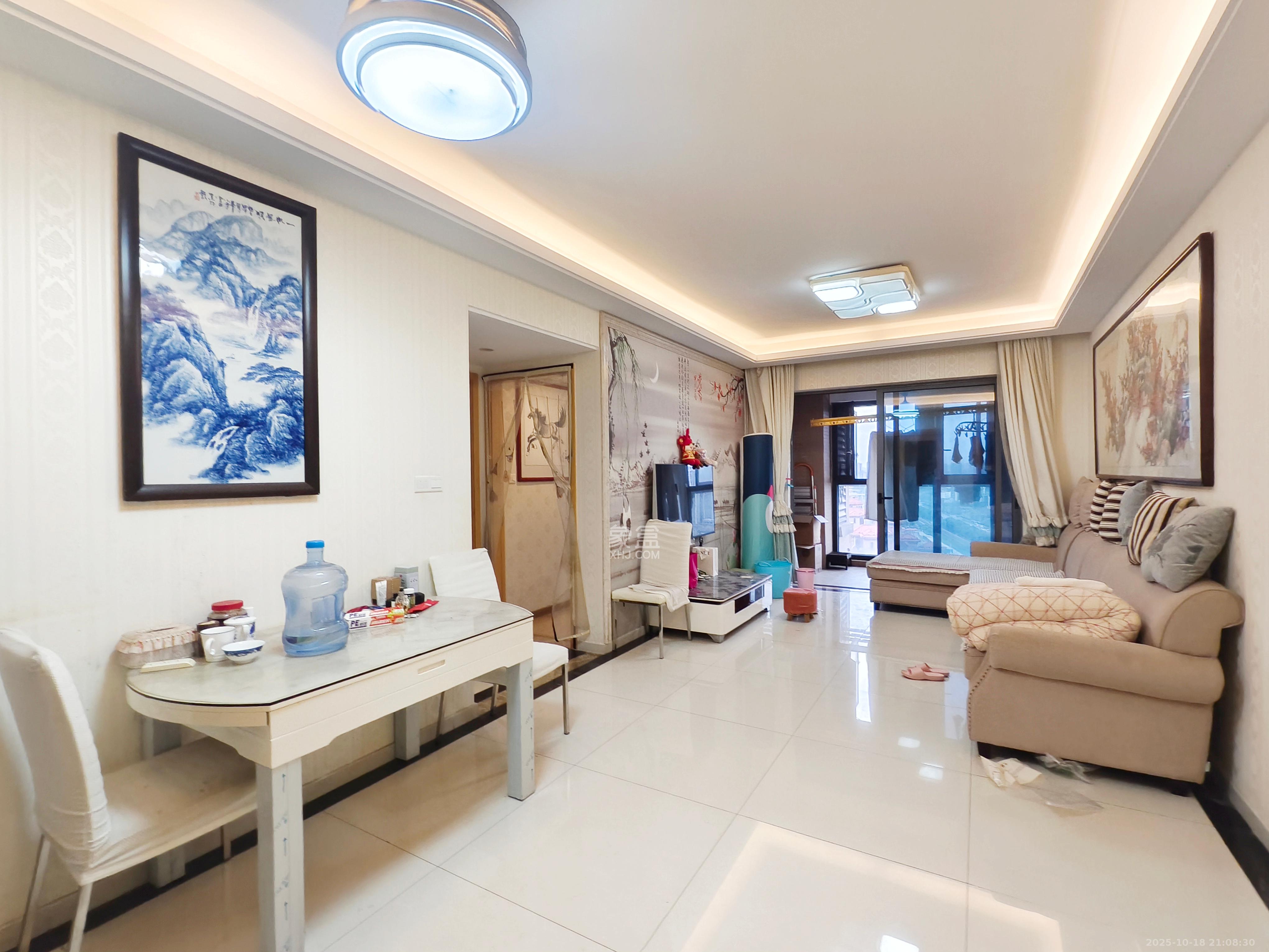 珠江郦城薰衣道  3室2厅1卫    2300.0元/月 珠江郦城薰衣道  3室2厅1卫    2300.0元/月室内图