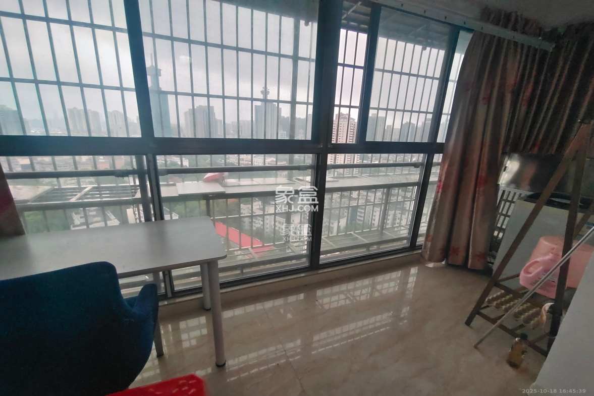 君悦紫园 1室1厅1卫 1300.0元/月 君悦紫园 1室1厅1卫 1300.0元/月室内图