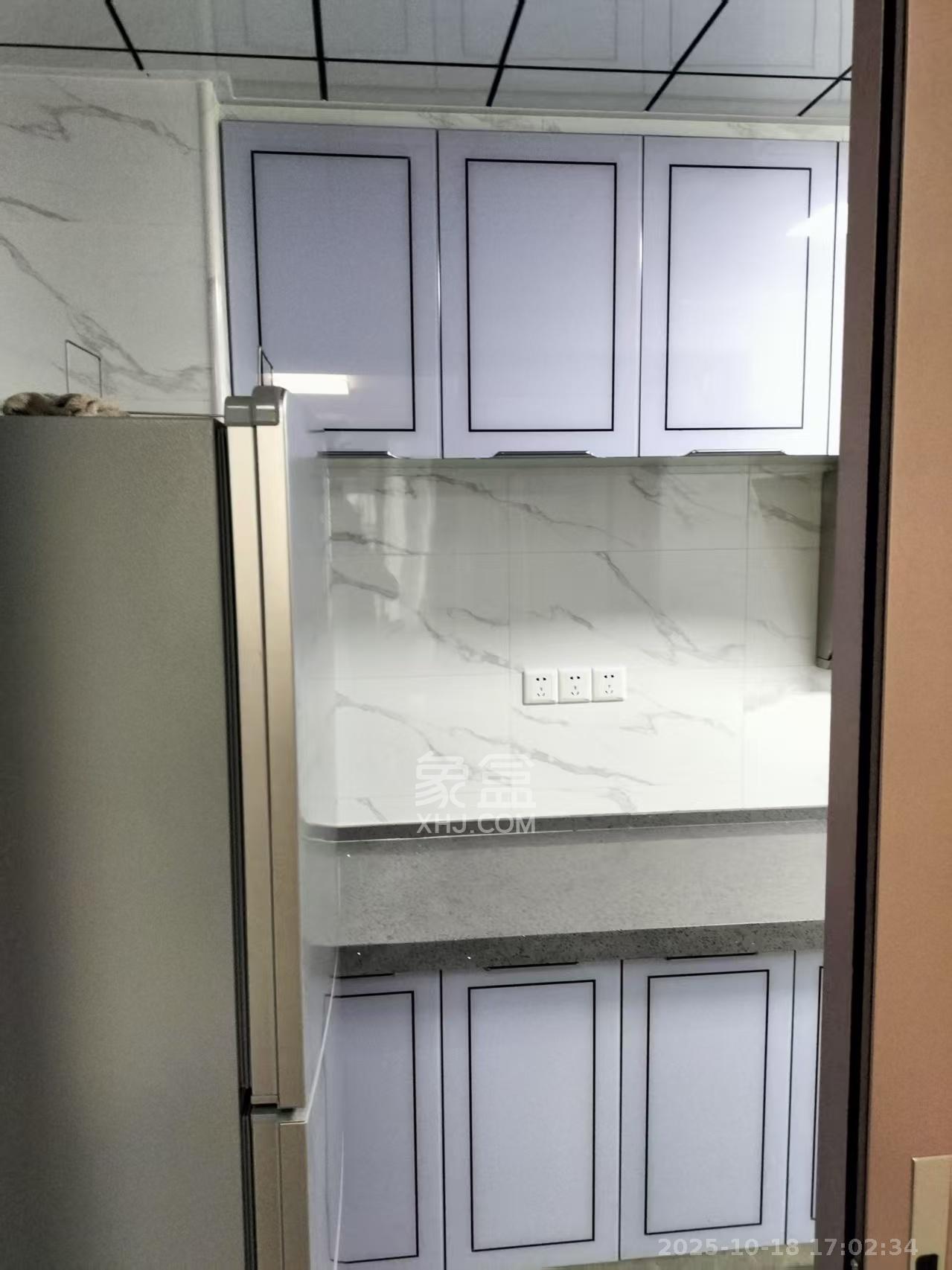 平吉上苑 3室2厅1卫 2600.0元/月 平吉上苑 3室2厅1卫 2600.0元/月室内图