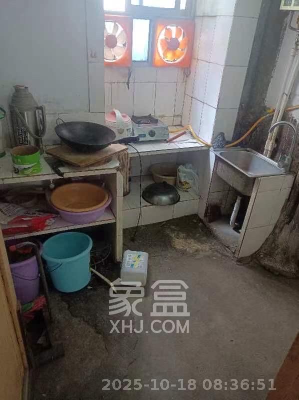 人民东路、人民中路散盘 3室1厅1卫 1500.0元/月 人民东路、人民中路散盘 3室1厅1卫 1500.0元/月室内图