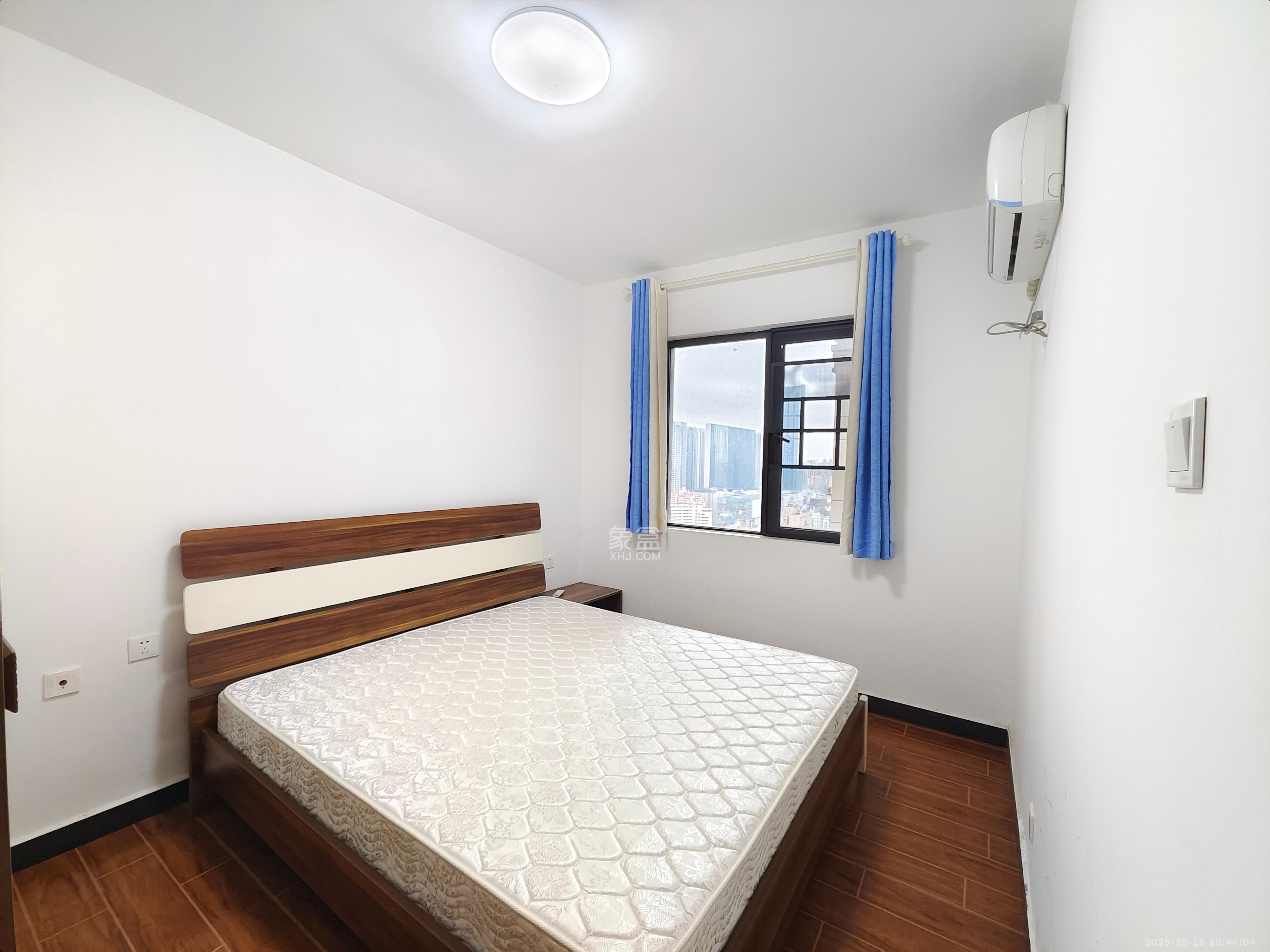 保利西海岸B区  3室2厅1卫    3000.0元/月室内图