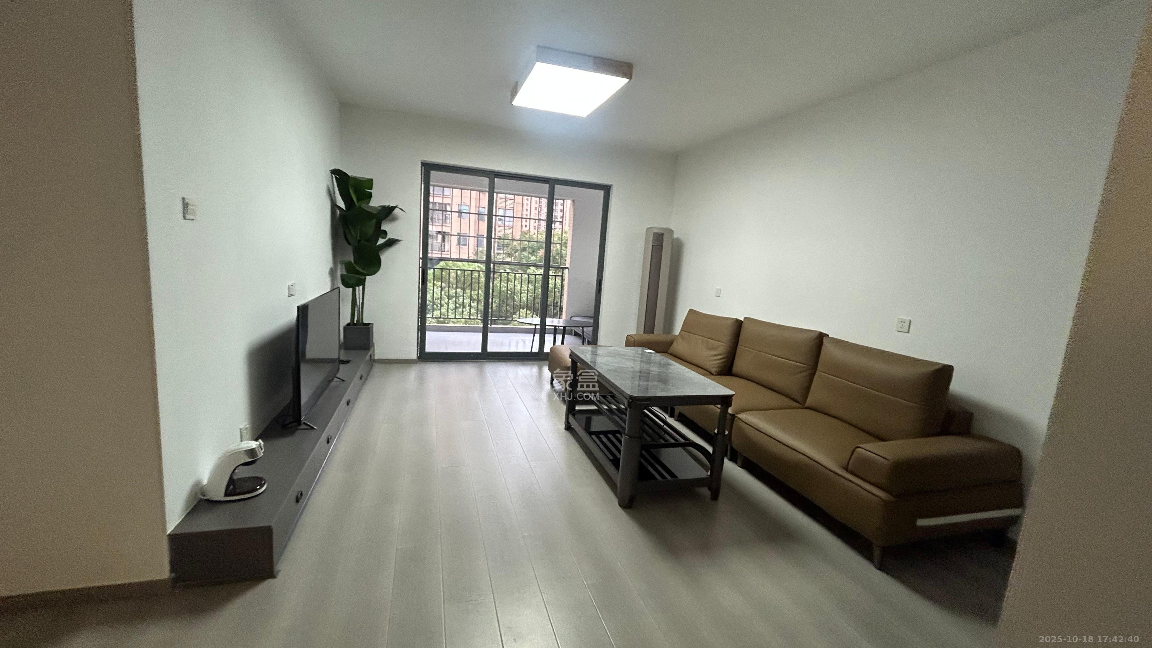 和美星城  3室2厅2卫    1900.0元/月 和美星城  3室2厅2卫    1900.0元/月室内图