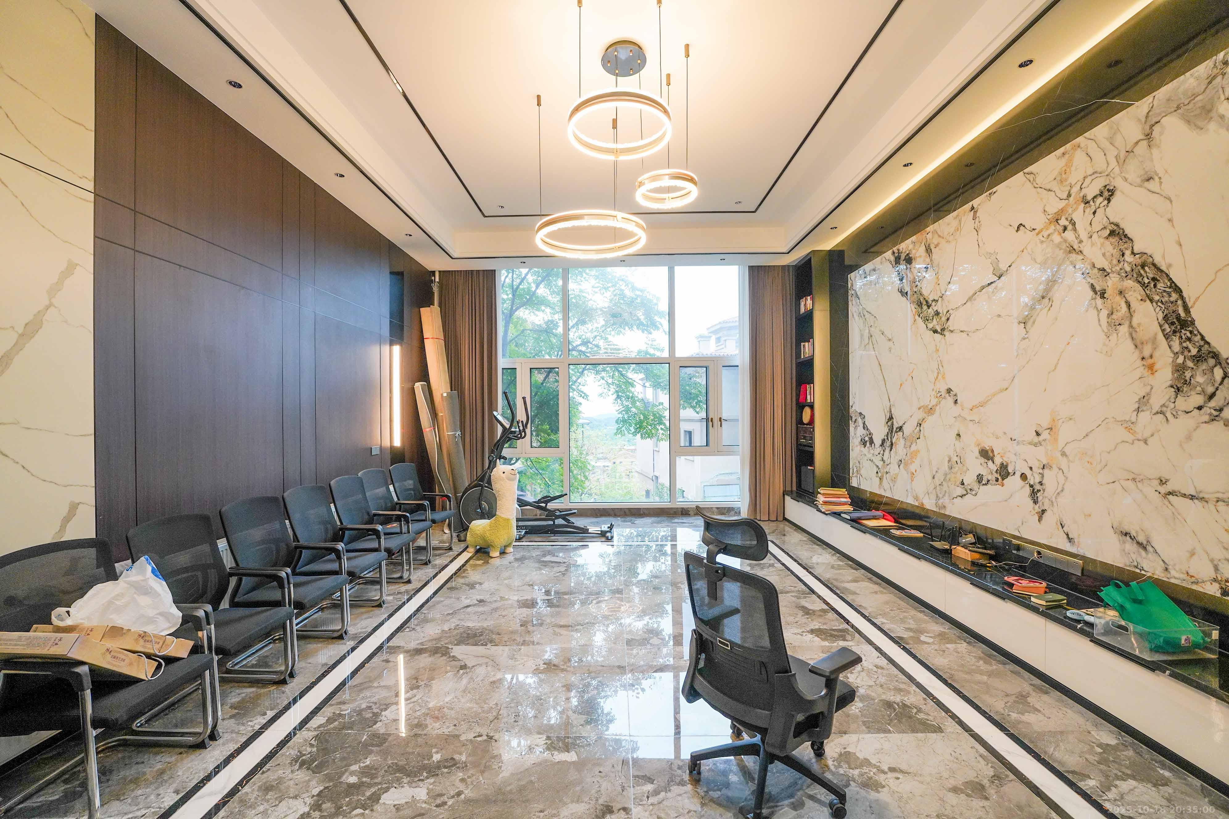 佳兆业天墅  6室2厅5卫    380.0万