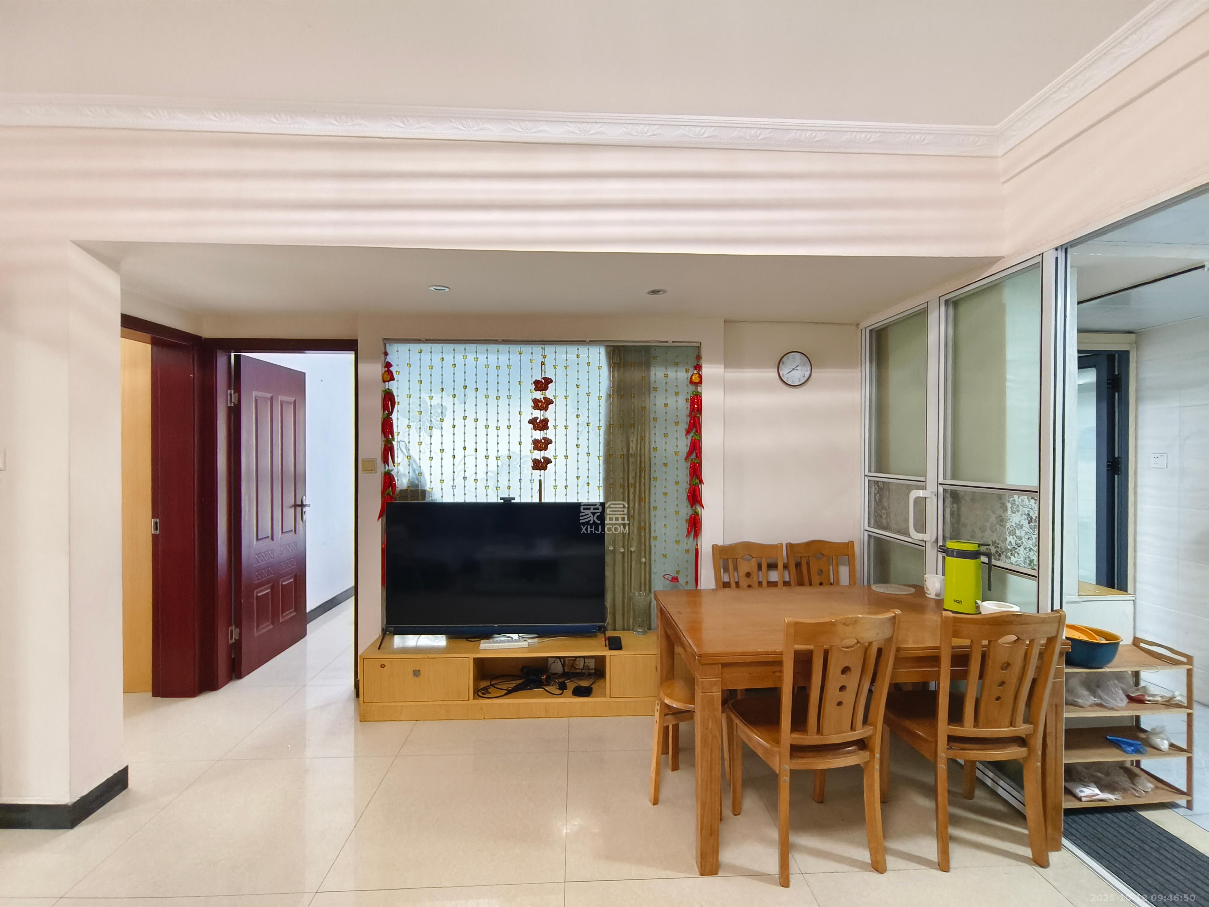 勤诚达新界  2室2厅2卫    1600.0元/月室内图