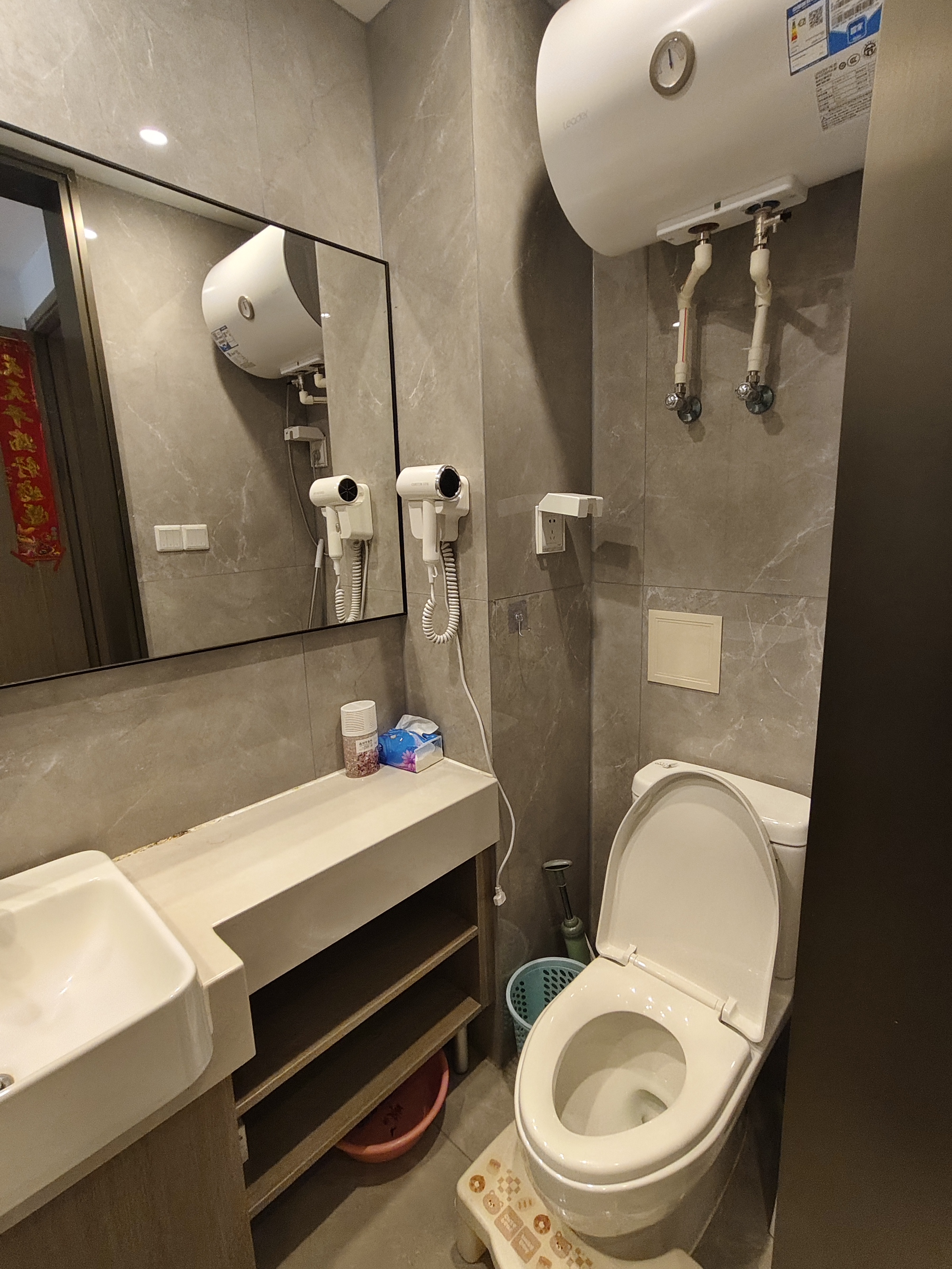 龙湖光年  1室0厅1卫    1800.0元/月 龙湖光年  1室0厅1卫    1800.0元/月室内图