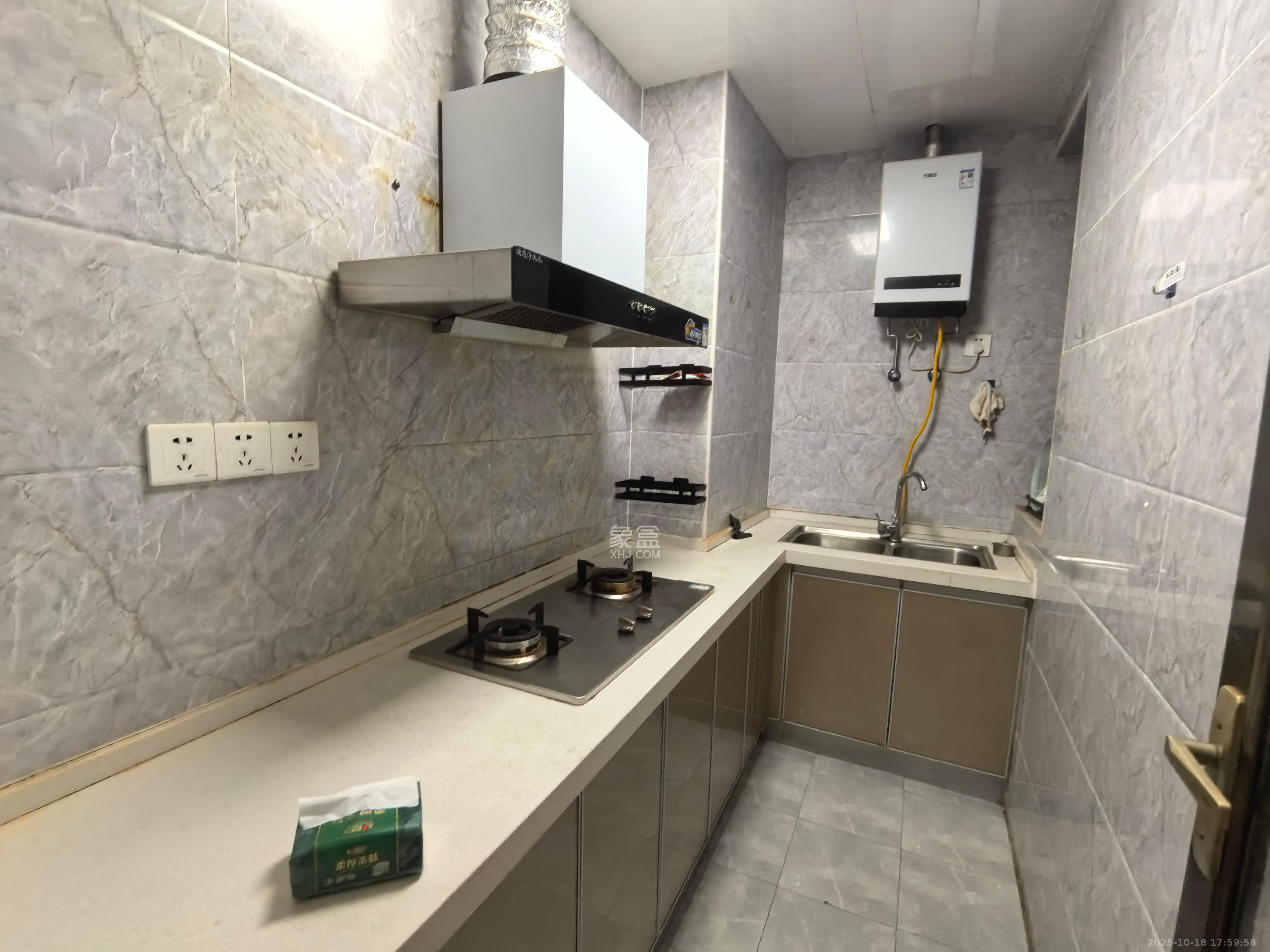 钱隆世家  2室1厅1卫    2000.0元/月 钱隆世家  2室1厅1卫    2000.0元/月室内图