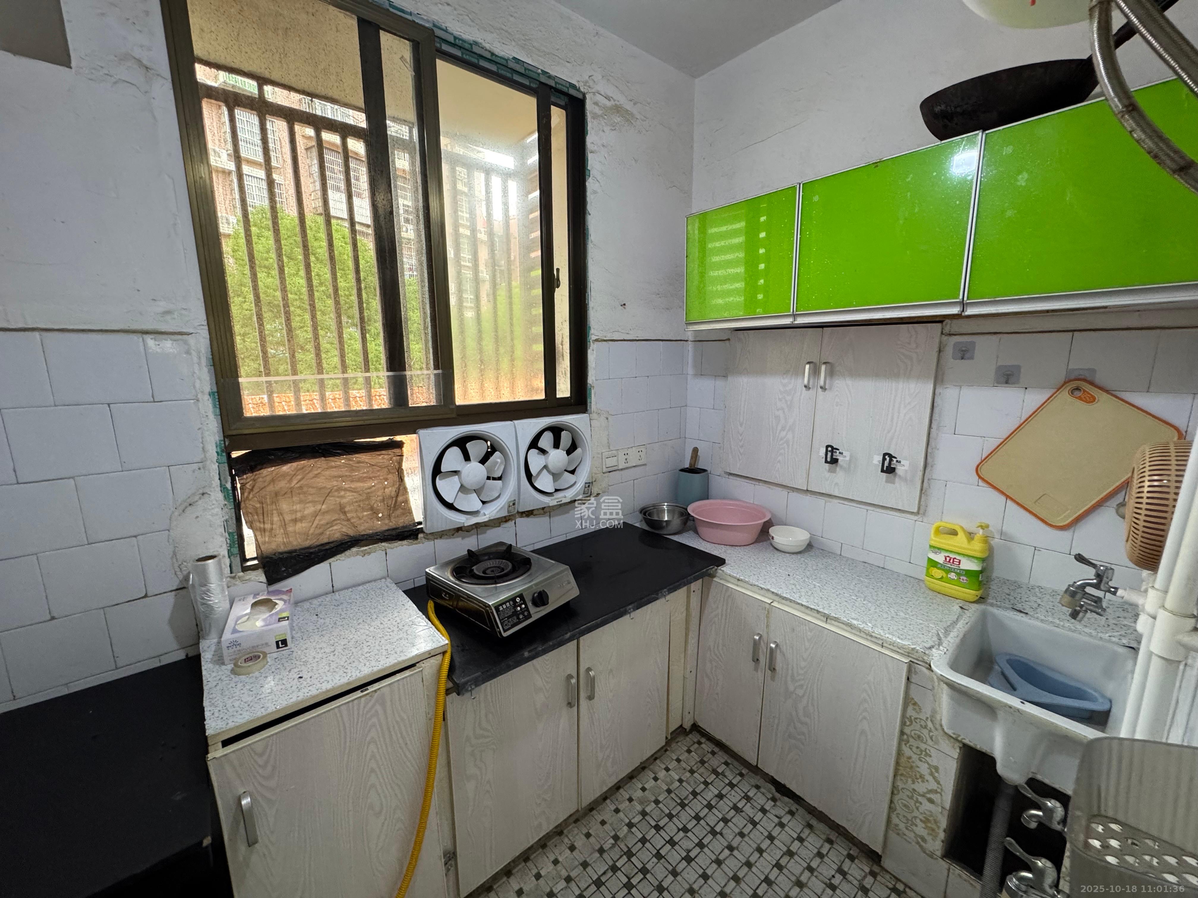 市直属机关宿舍 2室1厅1卫 1300.0元/月 市直属机关宿舍 2室1厅1卫 1300.0元/月室内图