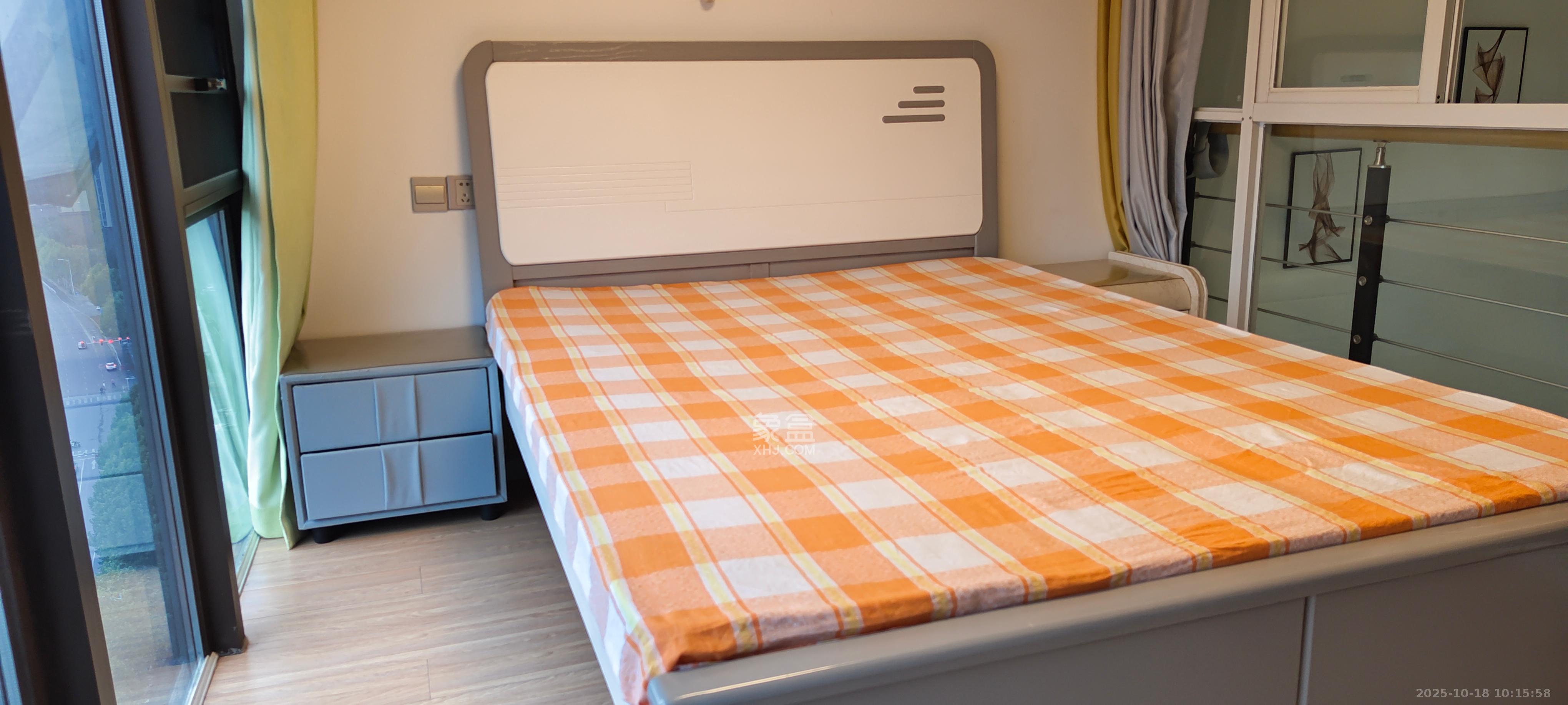 达美溪湖湾  1室2厅1卫    2300.0元/月室内图