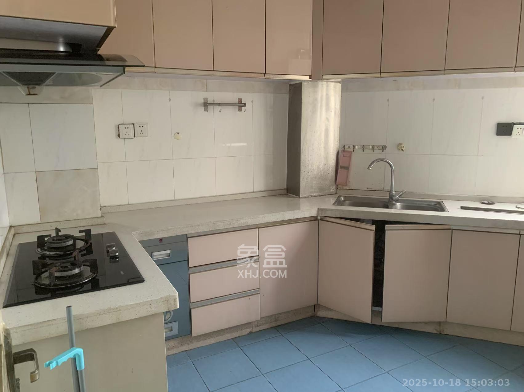 湘中海星之都 3室2厅1卫 2400.0元/月 湘中海星之都 3室2厅1卫 2400.0元/月室内图