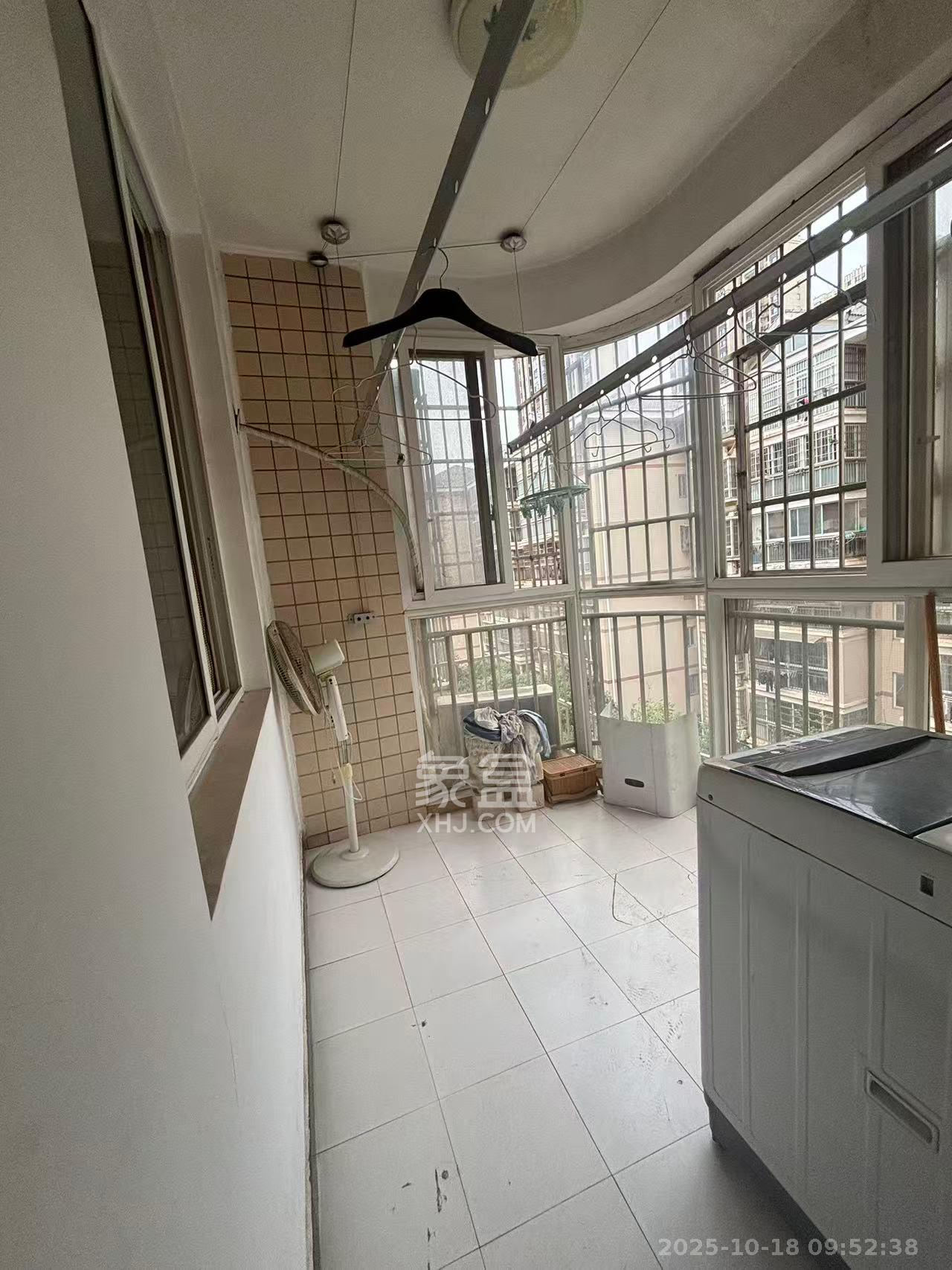 星城国际  4室2厅2卫    1900.0元/月 星城国际  4室2厅2卫    1900.0元/月室内图