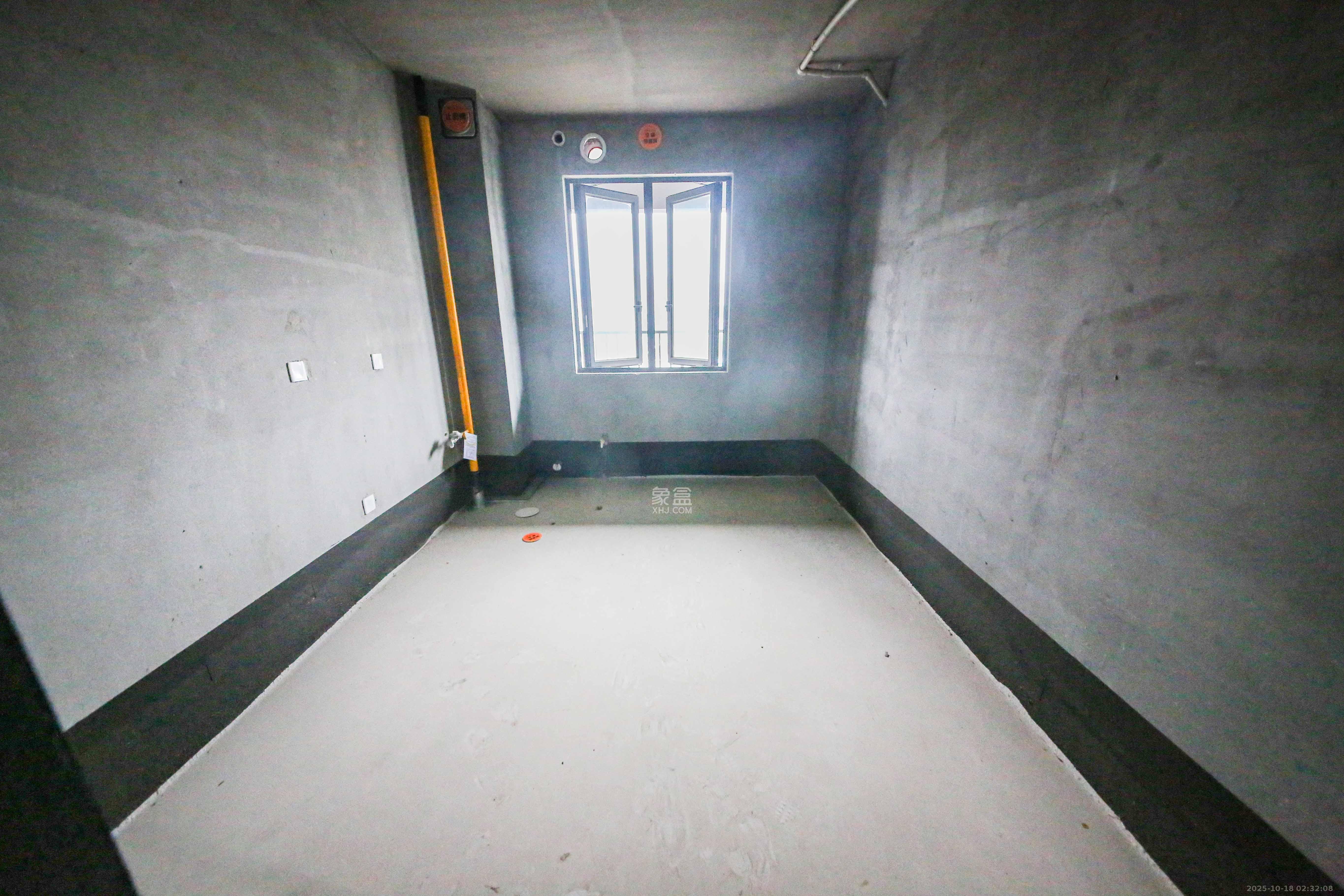 长沙润府A区  4室2厅2卫    349.0万厨房