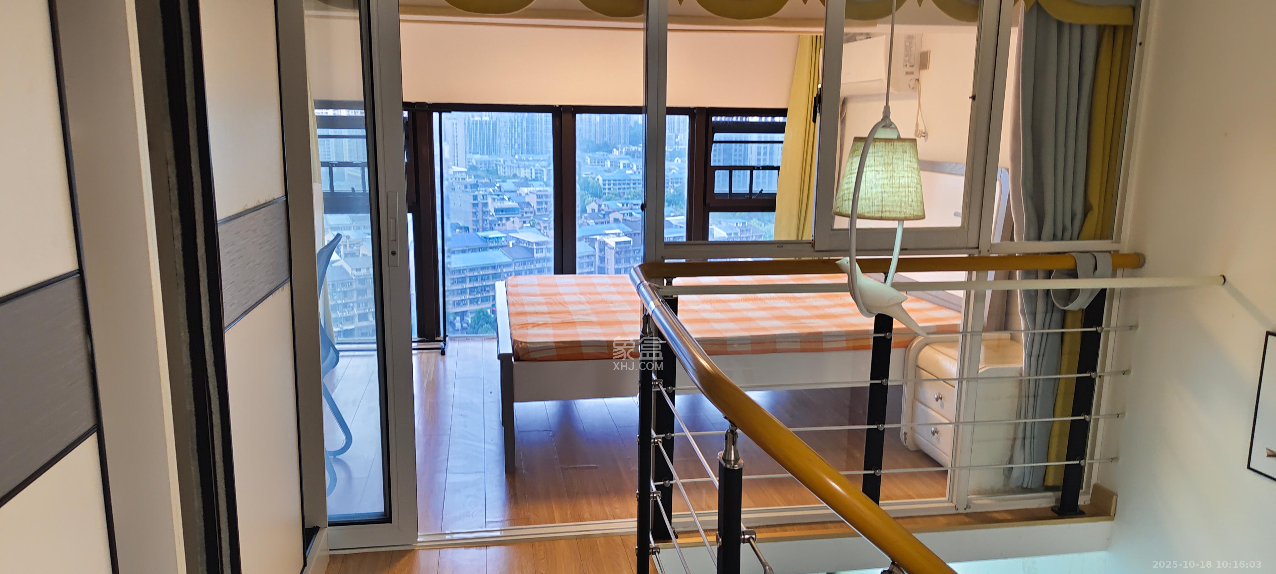 达美溪湖湾  1室2厅1卫    2300.0元/月室内图