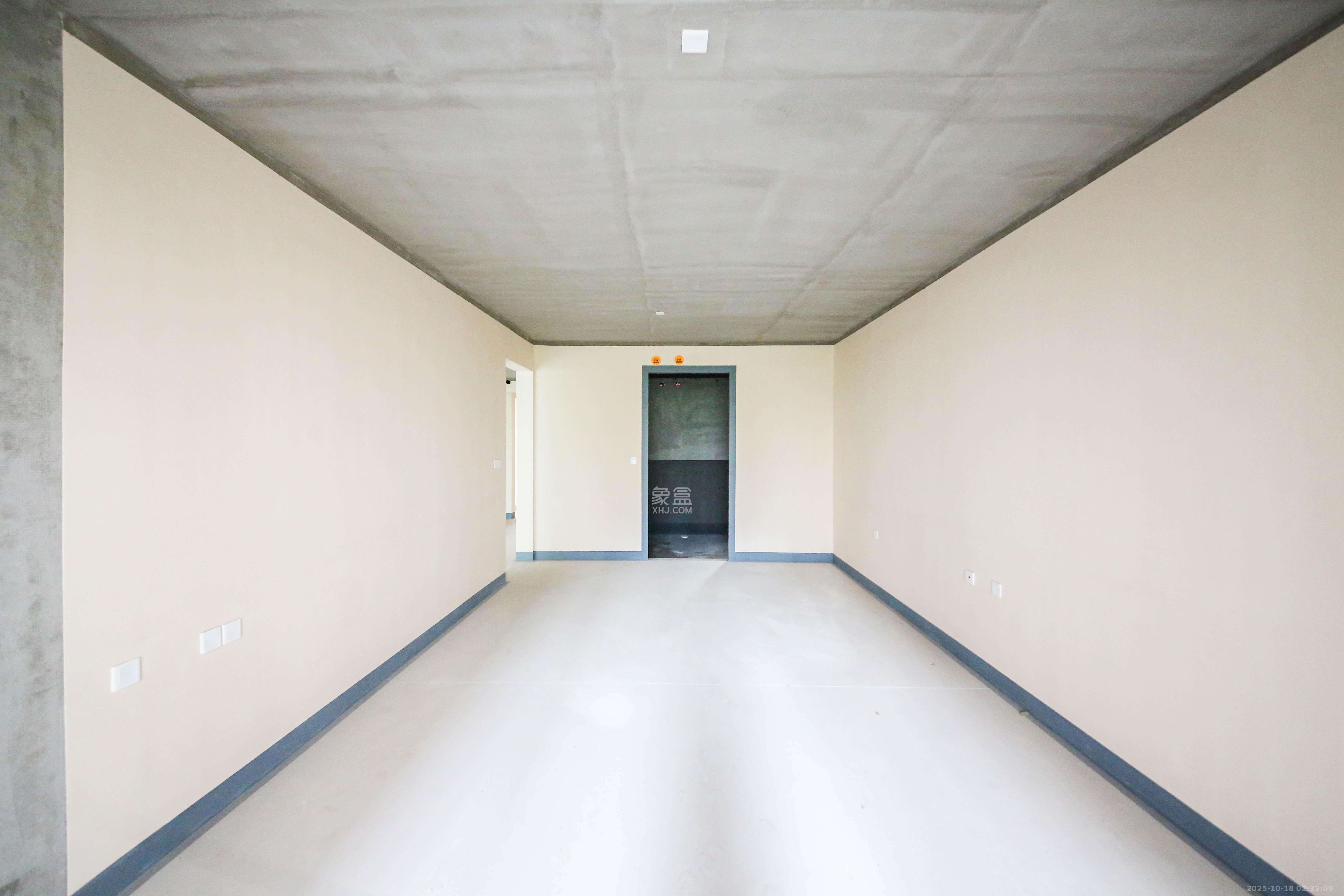 长沙润府A区 4室2厅2卫 349.0万 长沙润府A区 4室2厅2卫 349.0万卧室