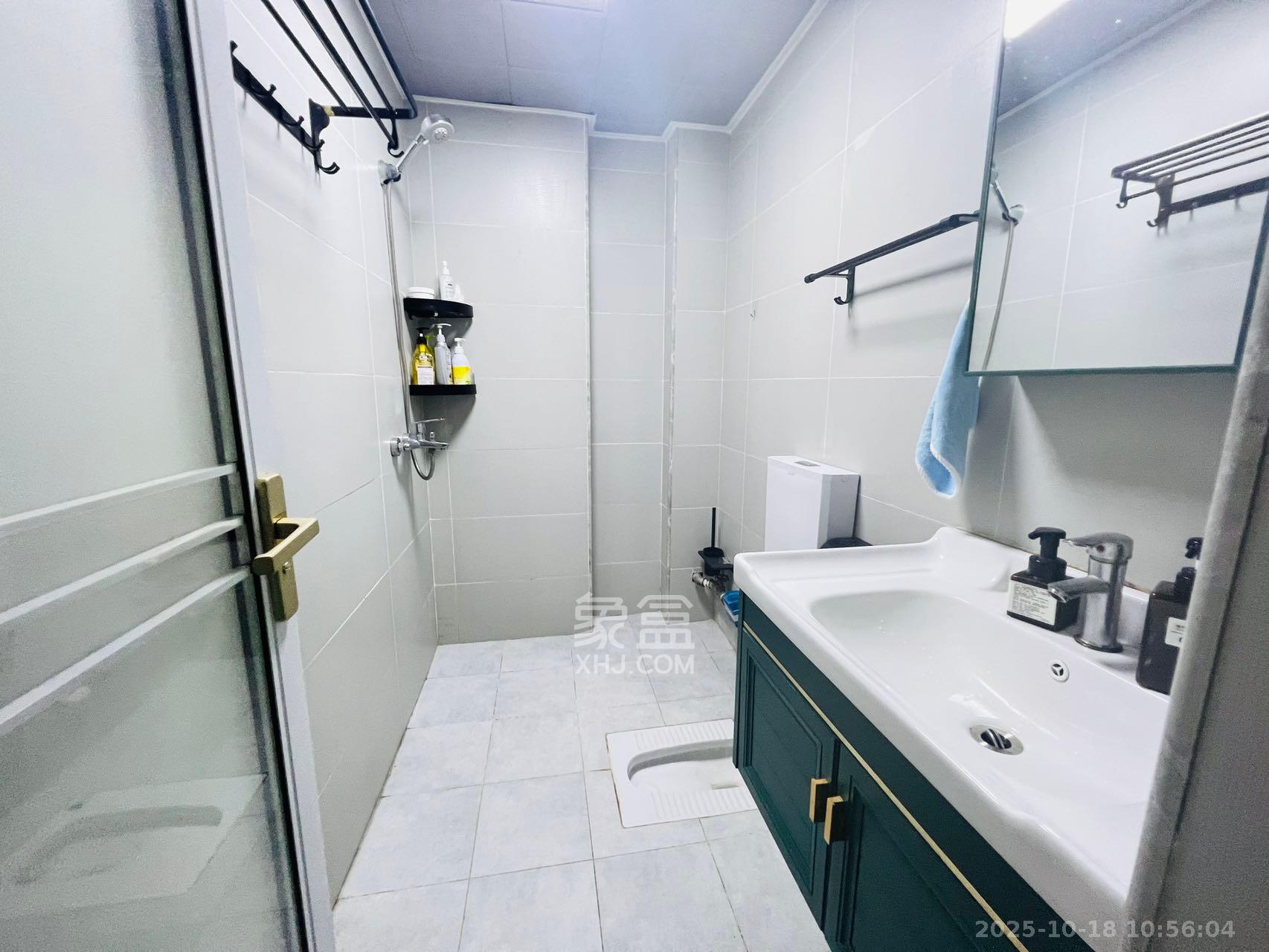 大地金墅  1室1厅1卫    2400.0元/月 大地金墅  1室1厅1卫    2400.0元/月室内图