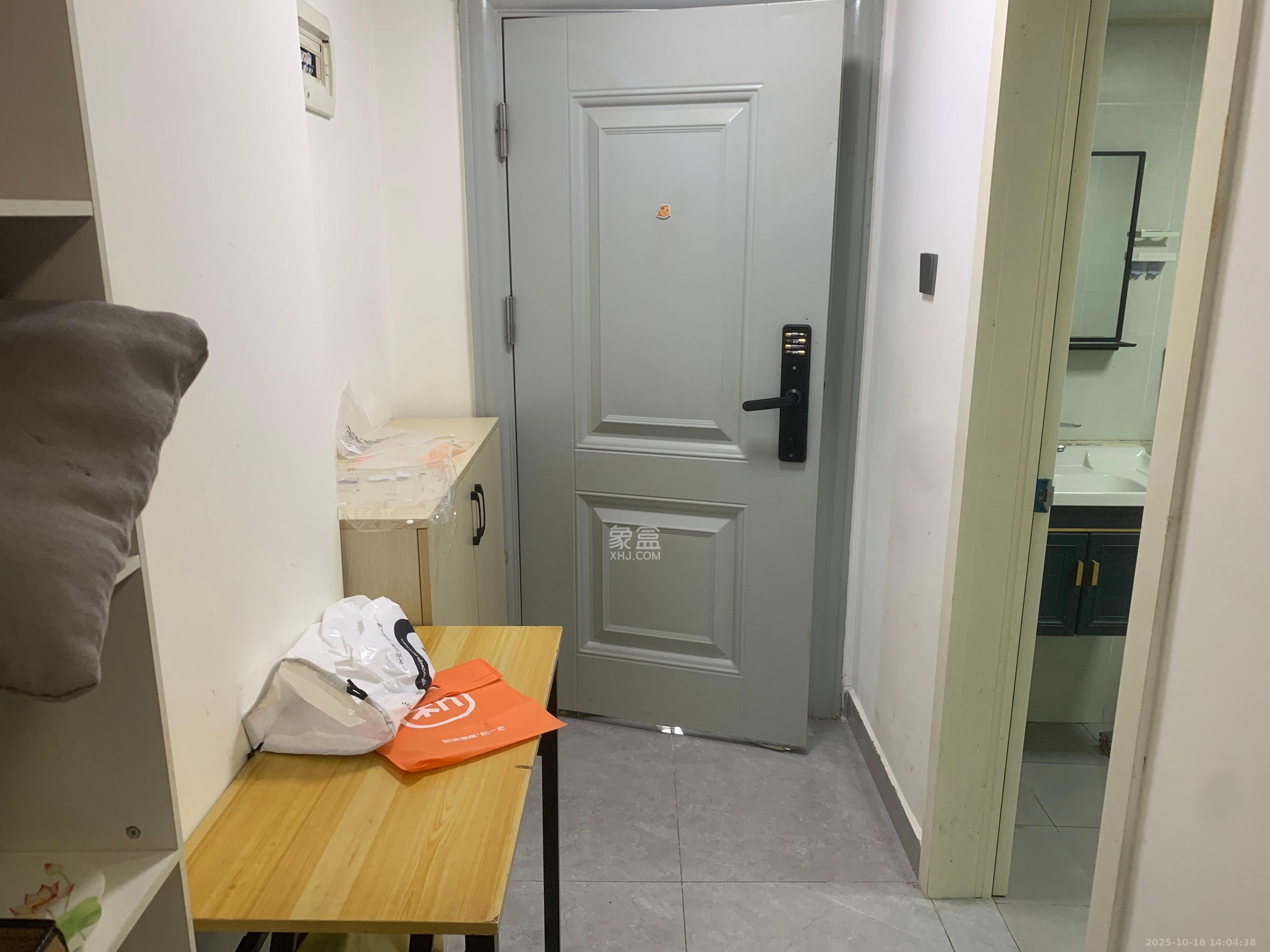 鹏程府 1室1厅1卫 1800.0元/月 鹏程府 1室1厅1卫 1800.0元/月室内图