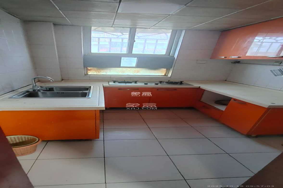 德政园  4室2厅2卫    1600.0元/月 德政园  4室2厅2卫    1600.0元/月室内图