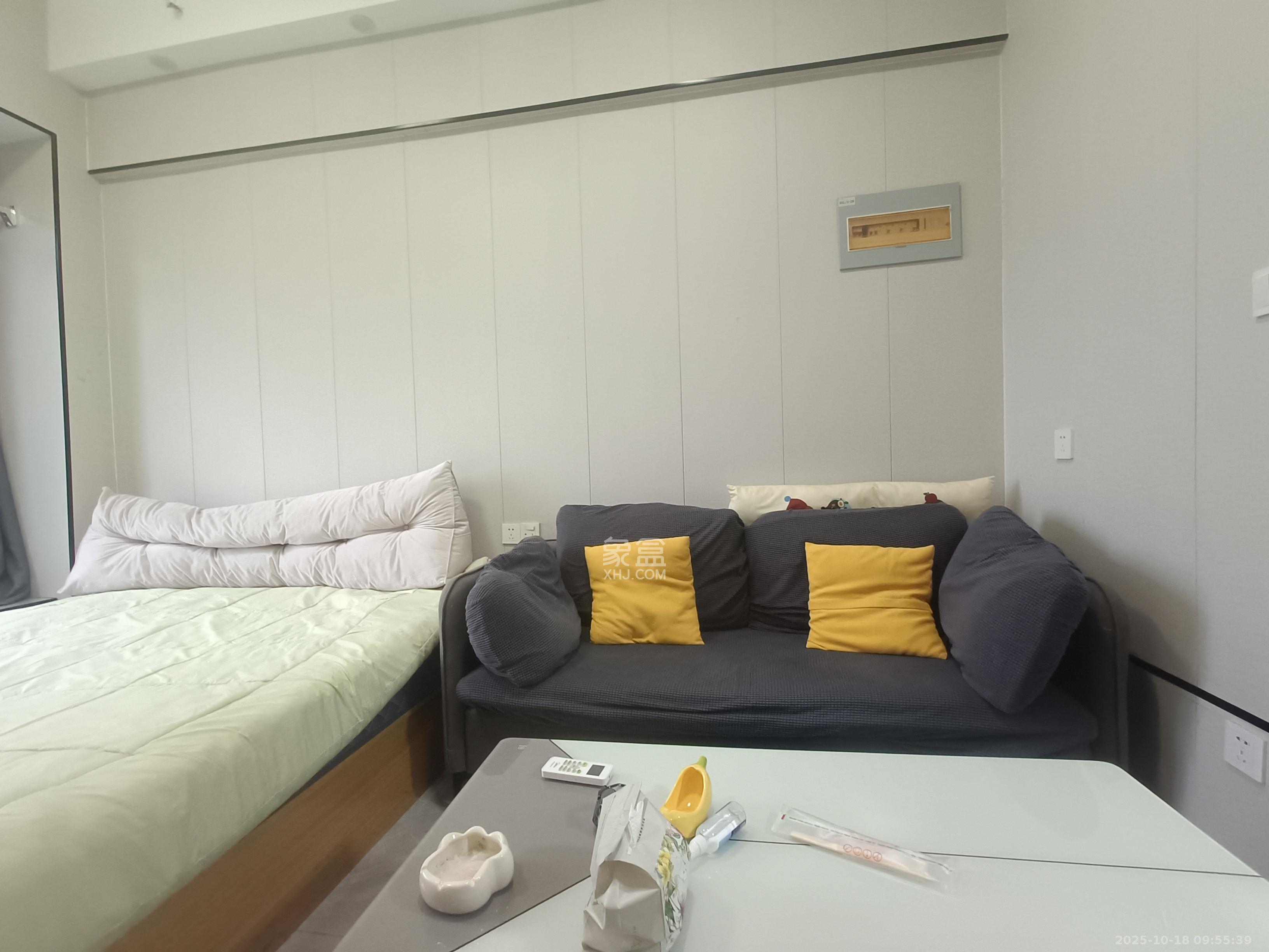 长沙高铁吾悦广场 1室1厅1卫 1300.0元/月 长沙高铁吾悦广场 1室1厅1卫 1300.0元/月室内图