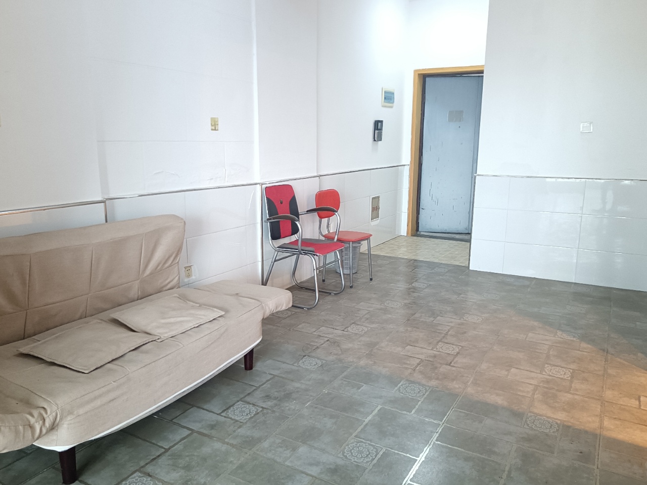 银城壹号  1室1厅1卫    1000.0元/月室内图