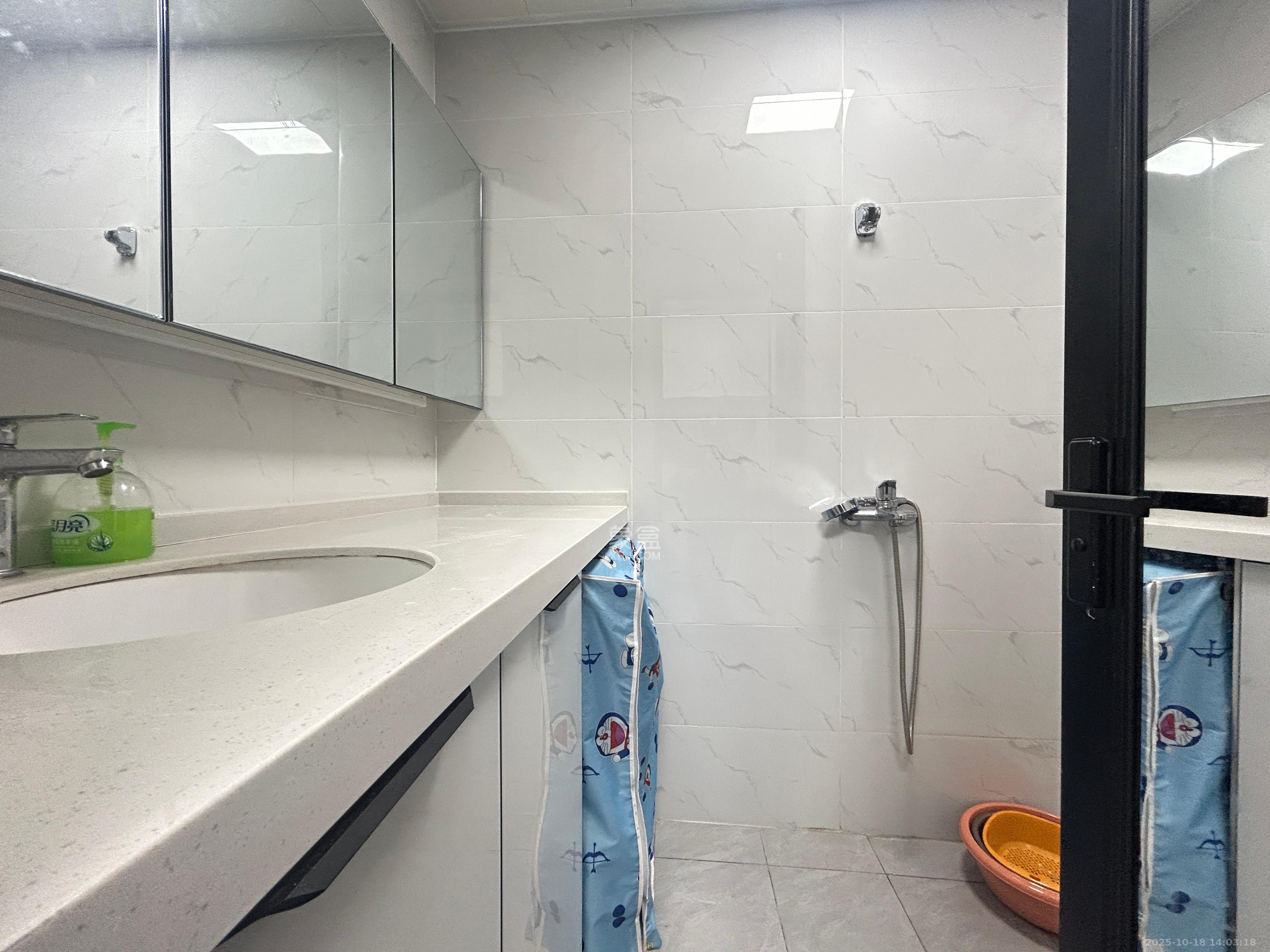 华润置地中心  1室1厅1卫    2600.0元/月室内图