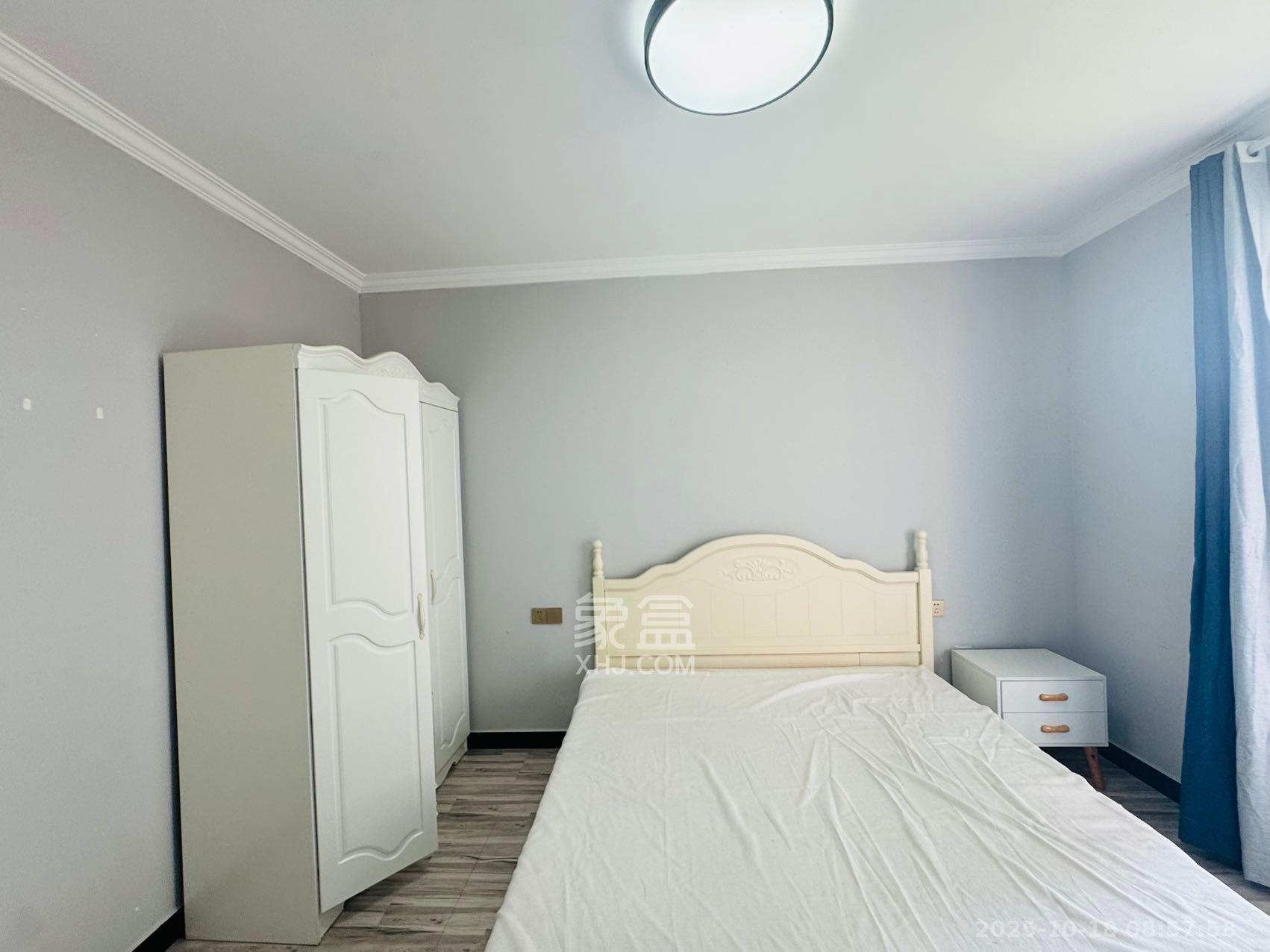 半山壹号  3室2厅2卫    2900.0元/月 半山壹号  3室2厅2卫    2900.0元/月室内图