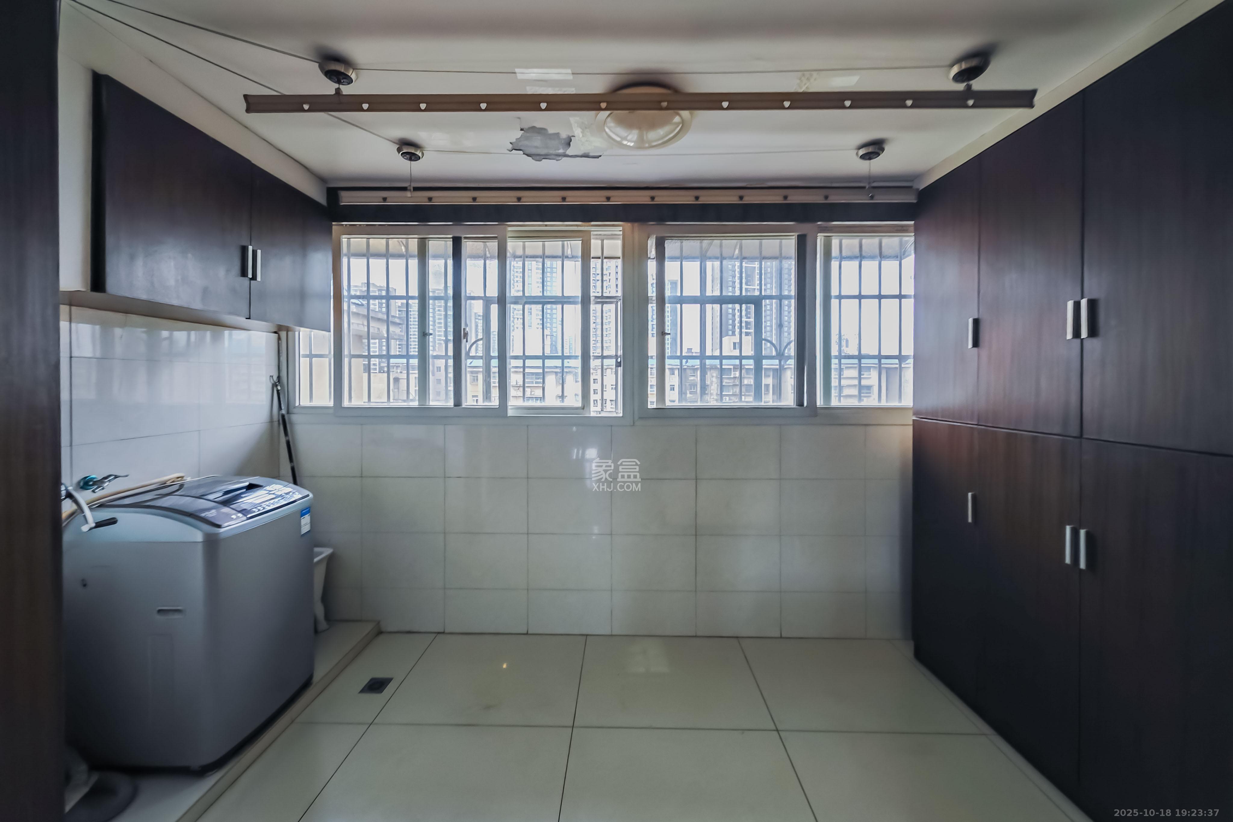 龙吉湾小区（龙瑞尚苑）  2室1厅1卫    42.0万其他