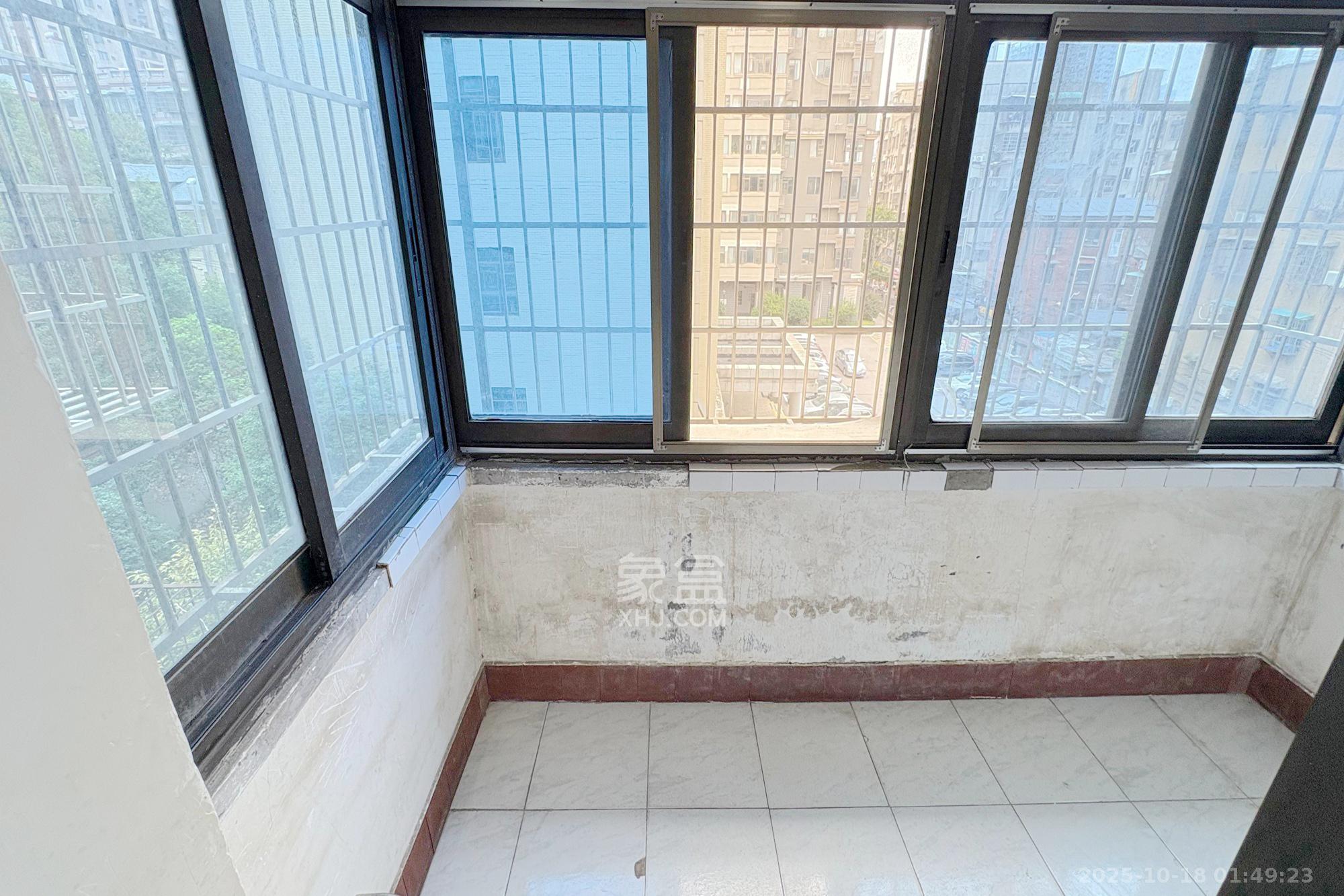 戥子桥散盘  2室1厅1卫    42.0万 戥子桥散盘  2室1厅1卫    42.0万阳台