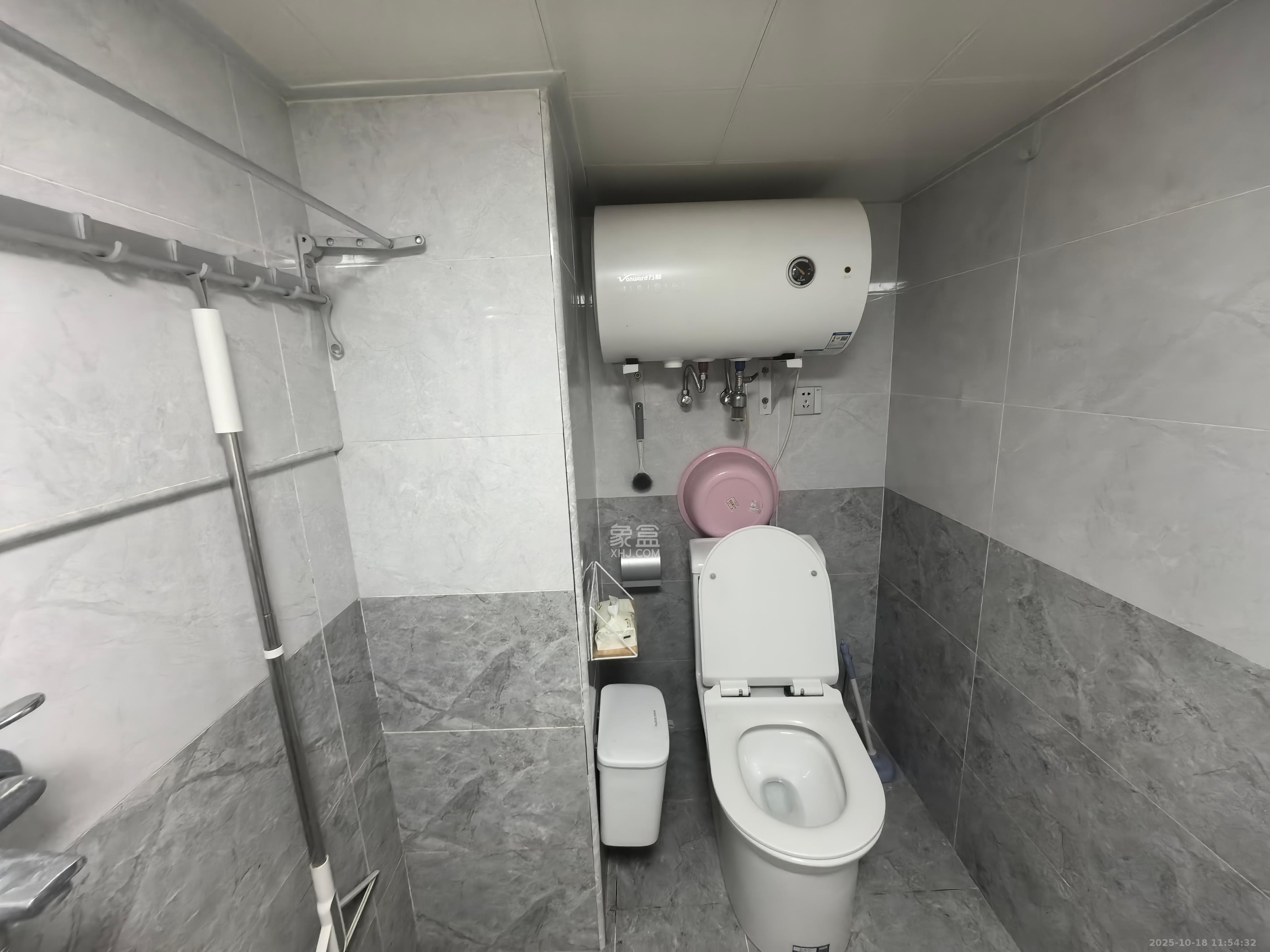 龙湖新壹城 1室1厅1卫 1300.0元/月 龙湖新壹城 1室1厅1卫 1300.0元/月室内图