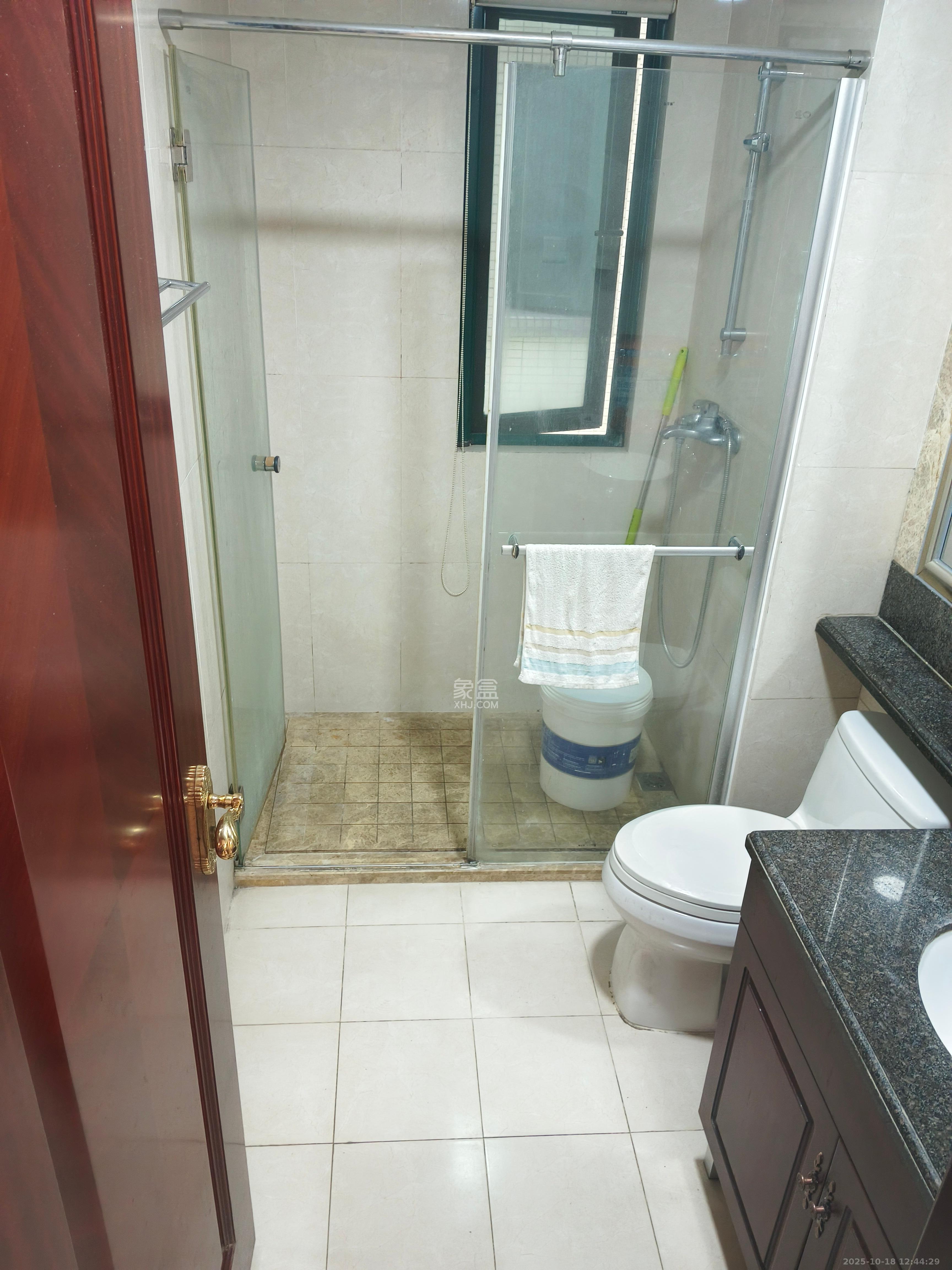 恒大雅苑 2室2厅1卫 2300.0元/月 恒大雅苑 2室2厅1卫 2300.0元/月室内图