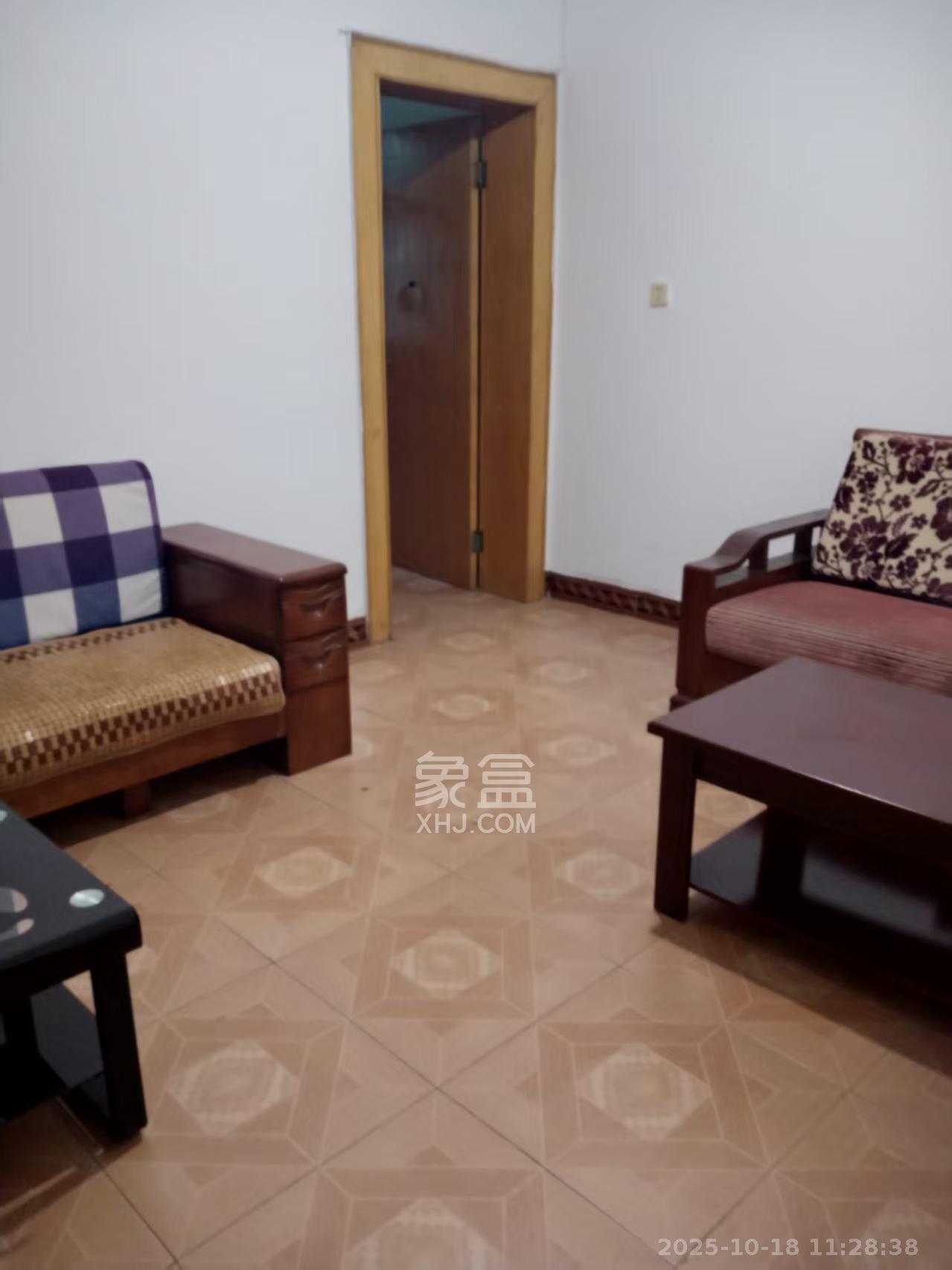 洞井商贸城 2室2厅1卫 1200.0元/月 洞井商贸城 2室2厅1卫 1200.0元/月室内图