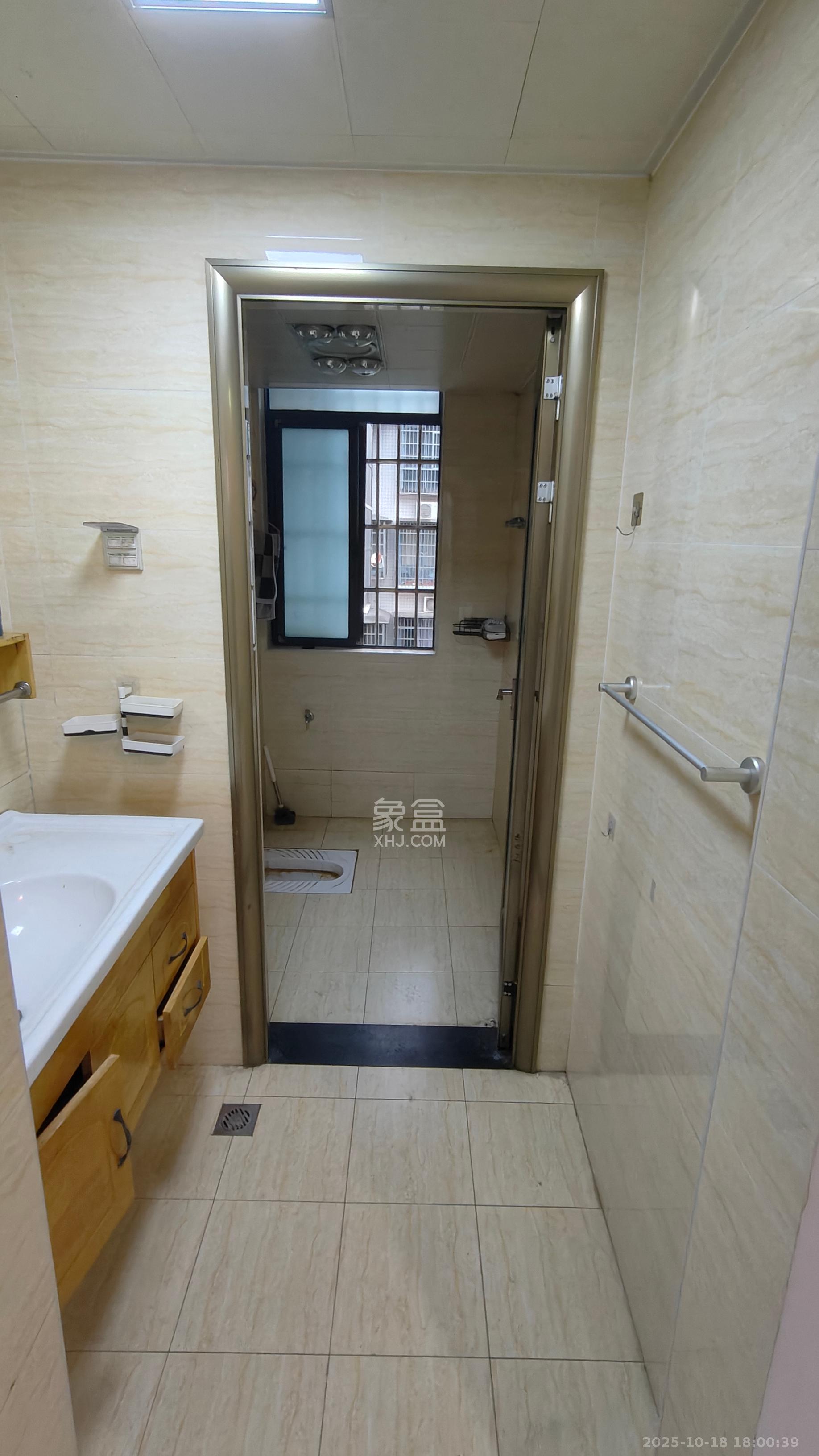 园艺小区  2室2厅1卫    1700.0元/月室内图