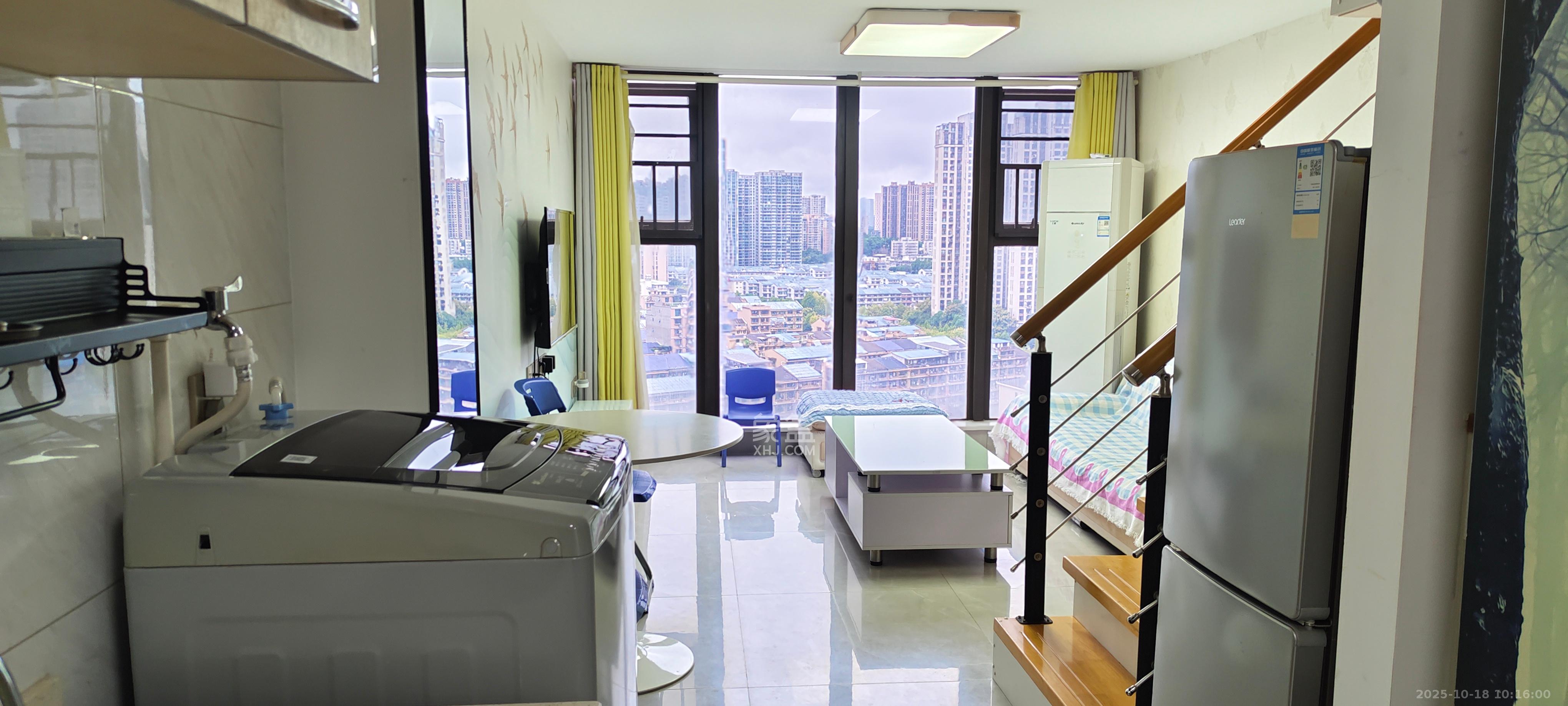 达美溪湖湾  1室2厅1卫    2300.0元/月室内图