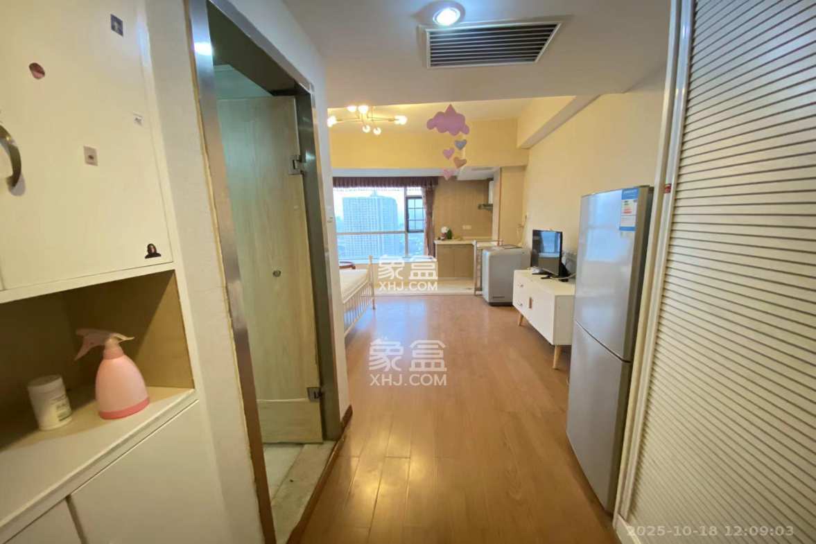 泉昇同福大厦 1室1厅1卫 1900.0元/月 泉昇同福大厦 1室1厅1卫 1900.0元/月室内图