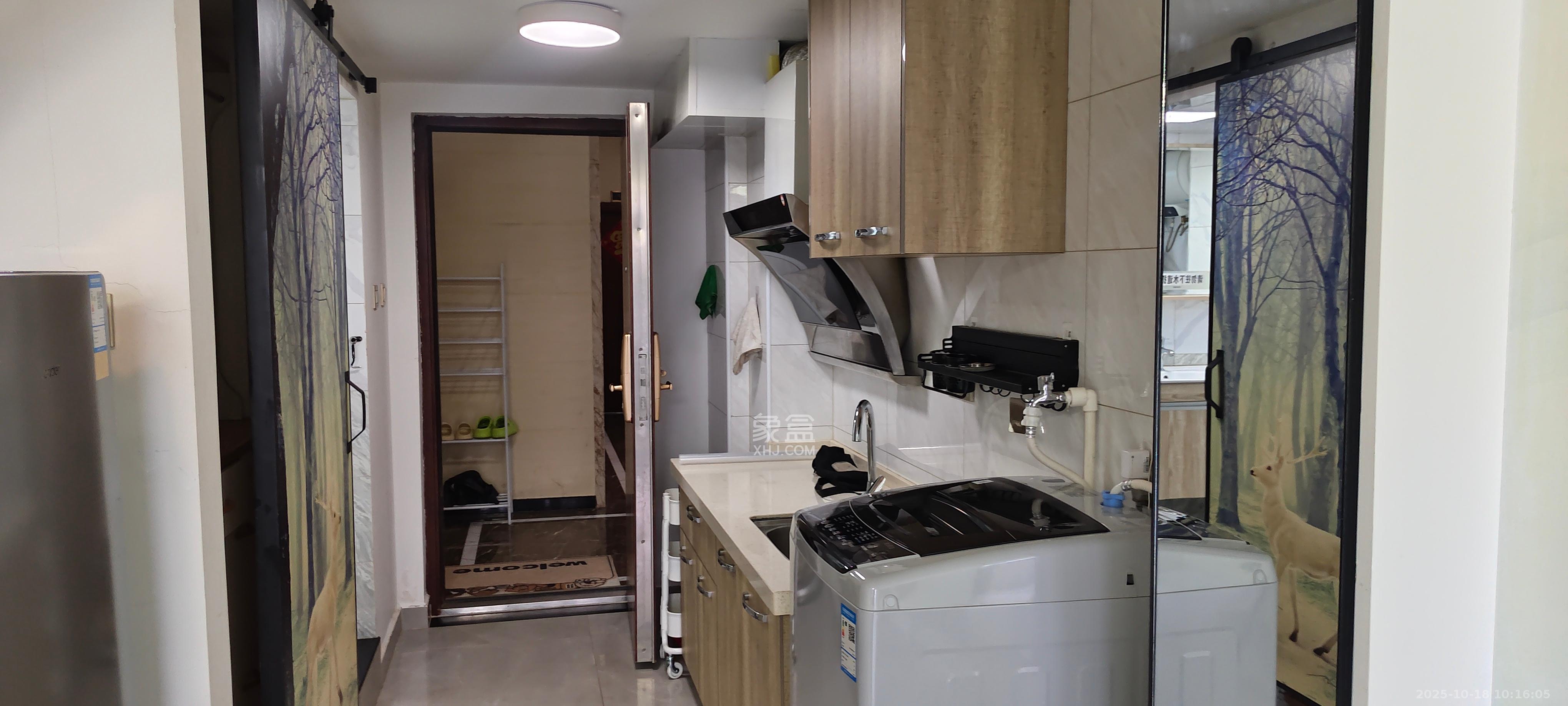 达美溪湖湾  1室2厅1卫    2300.0元/月室内图