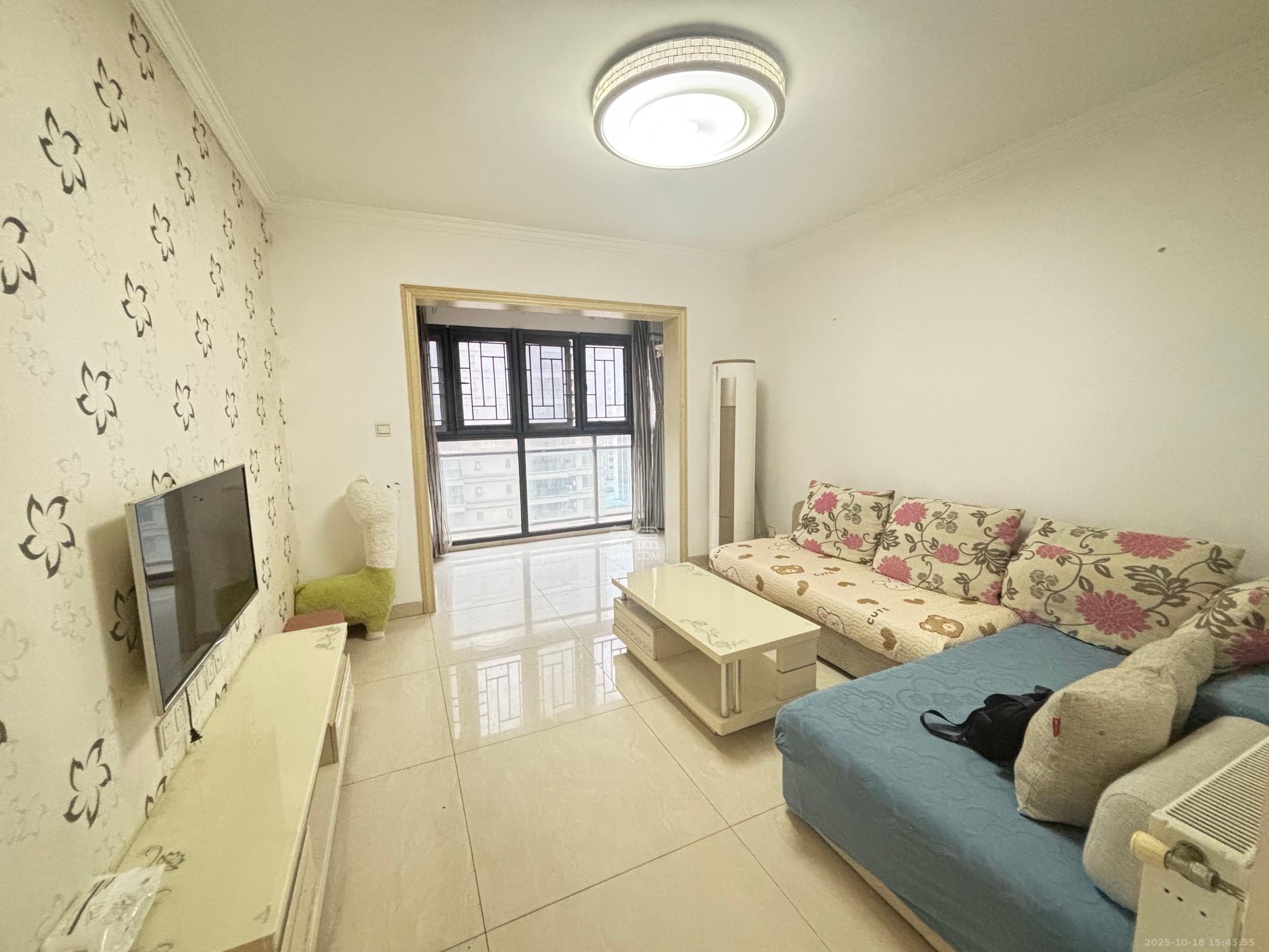 奥克斯广场  2室2厅1卫    2500.0元/月