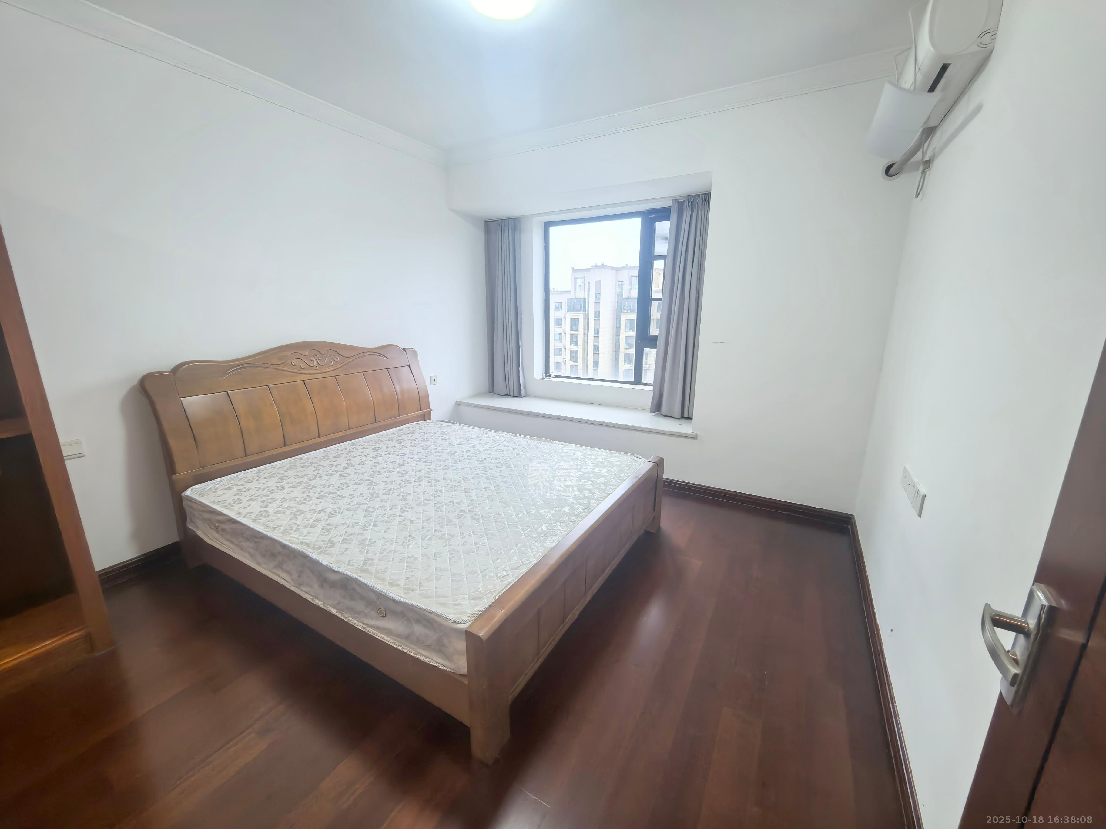 中海新城熙岸(中信新城五期) 4室2厅2卫 2500.0元/月 中海新城熙岸(中信新城五期) 4室2厅2卫 2500.0元/月室内图