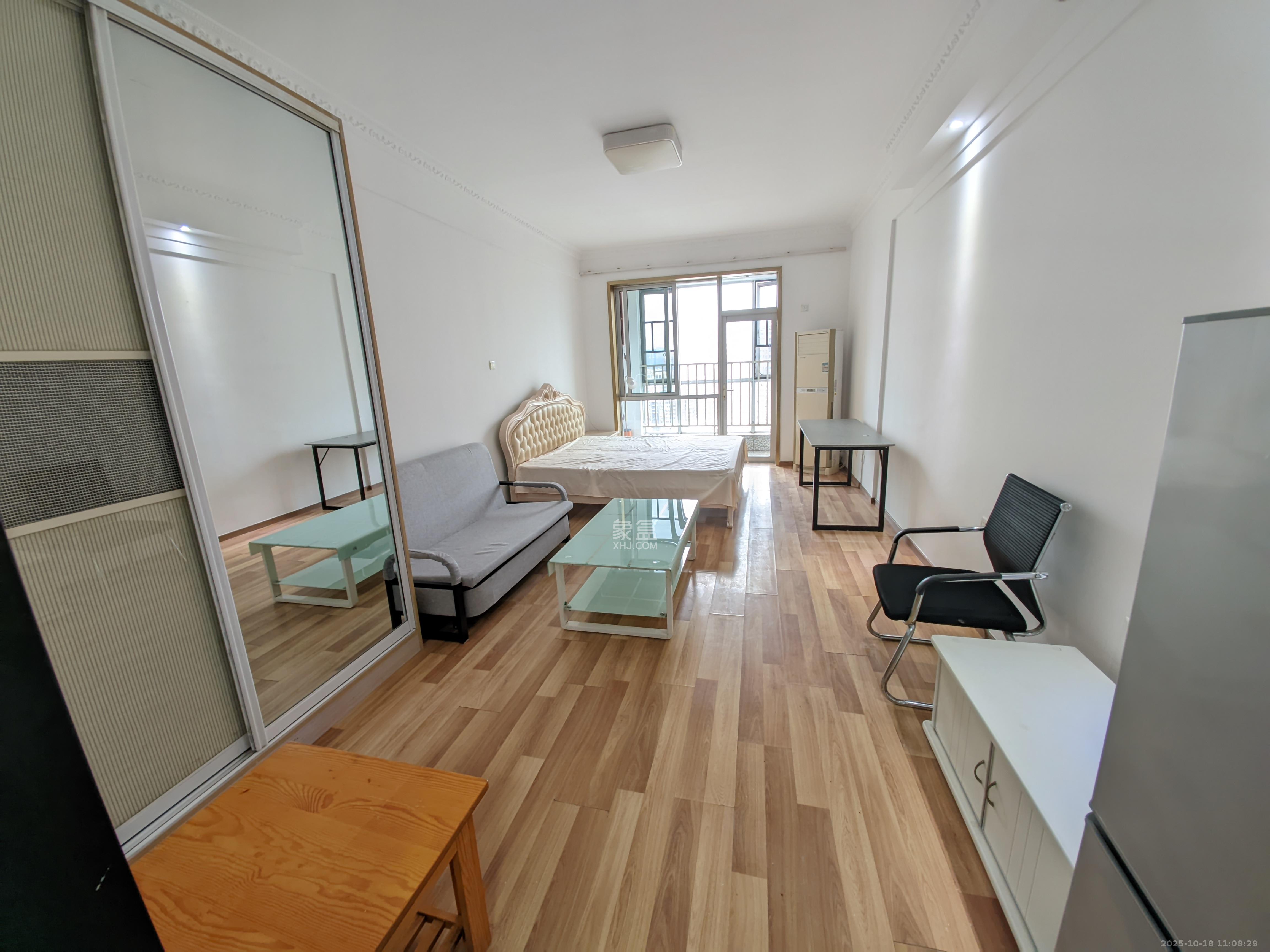 上河国际A座  1室1厅1卫    1900.0元/月室内图