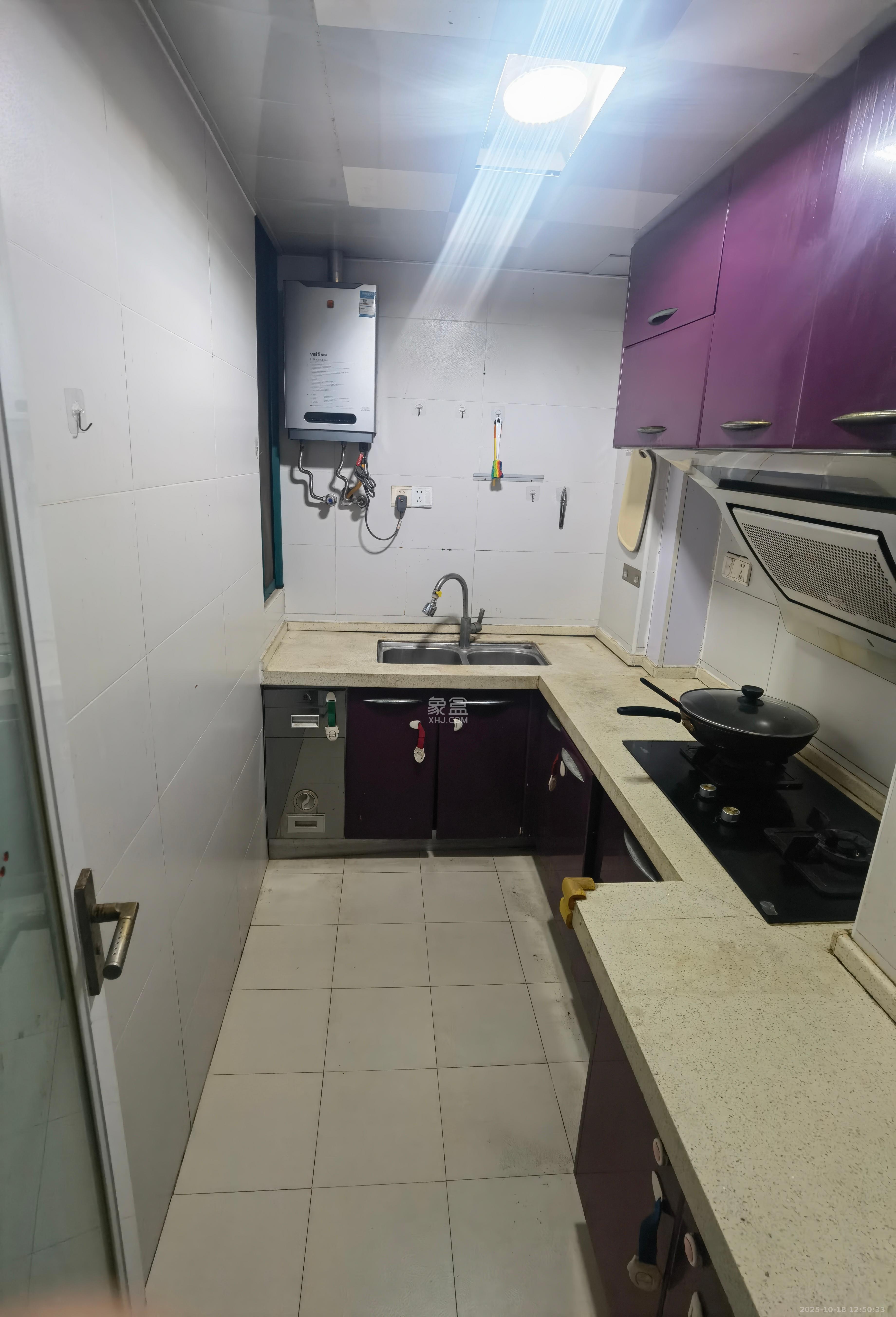 东玺门  2室1厅1卫    2400.0元/月 东玺门  2室1厅1卫    2400.0元/月室内图