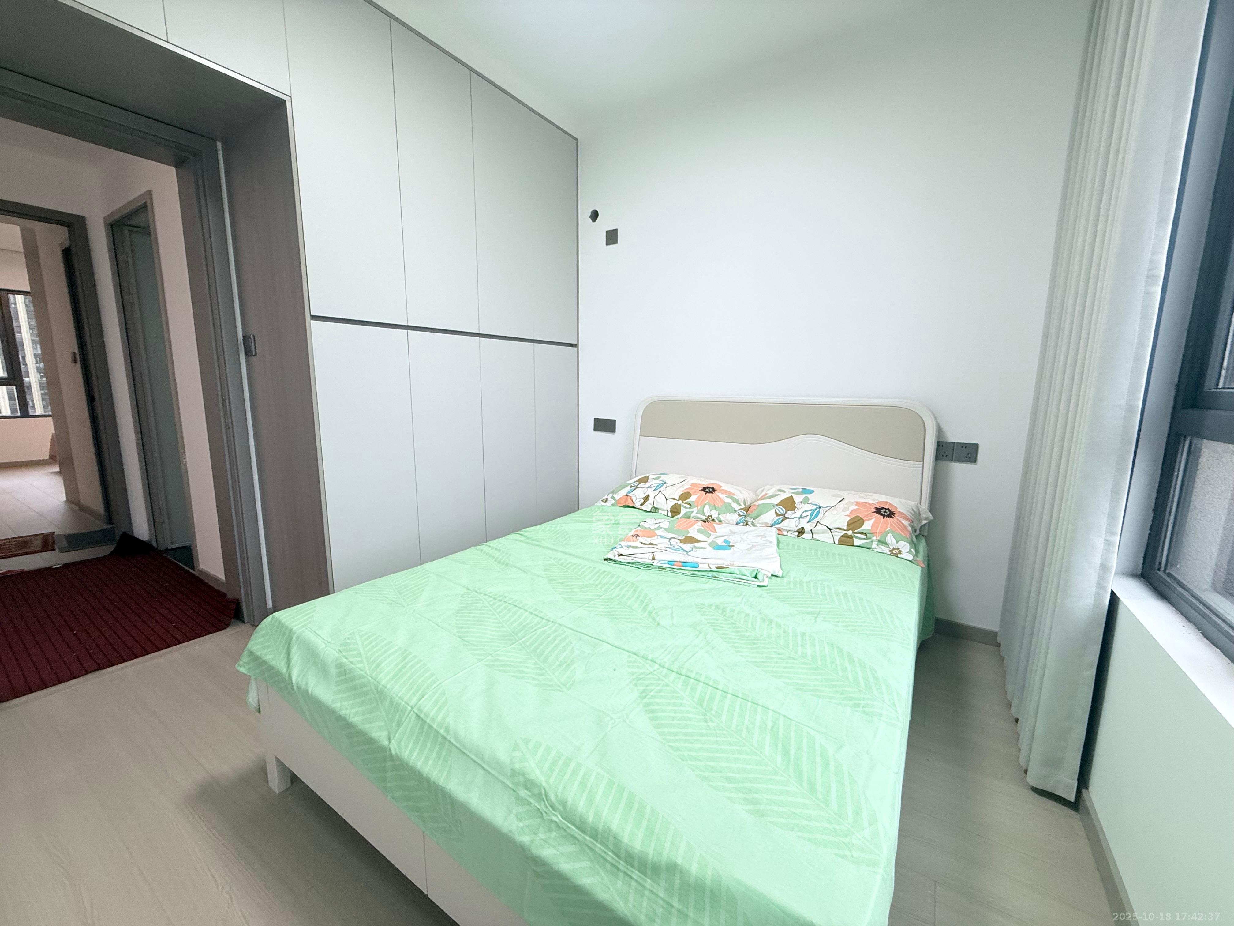 绿地之窗  3室1厅1卫    3200.0元/月室内图