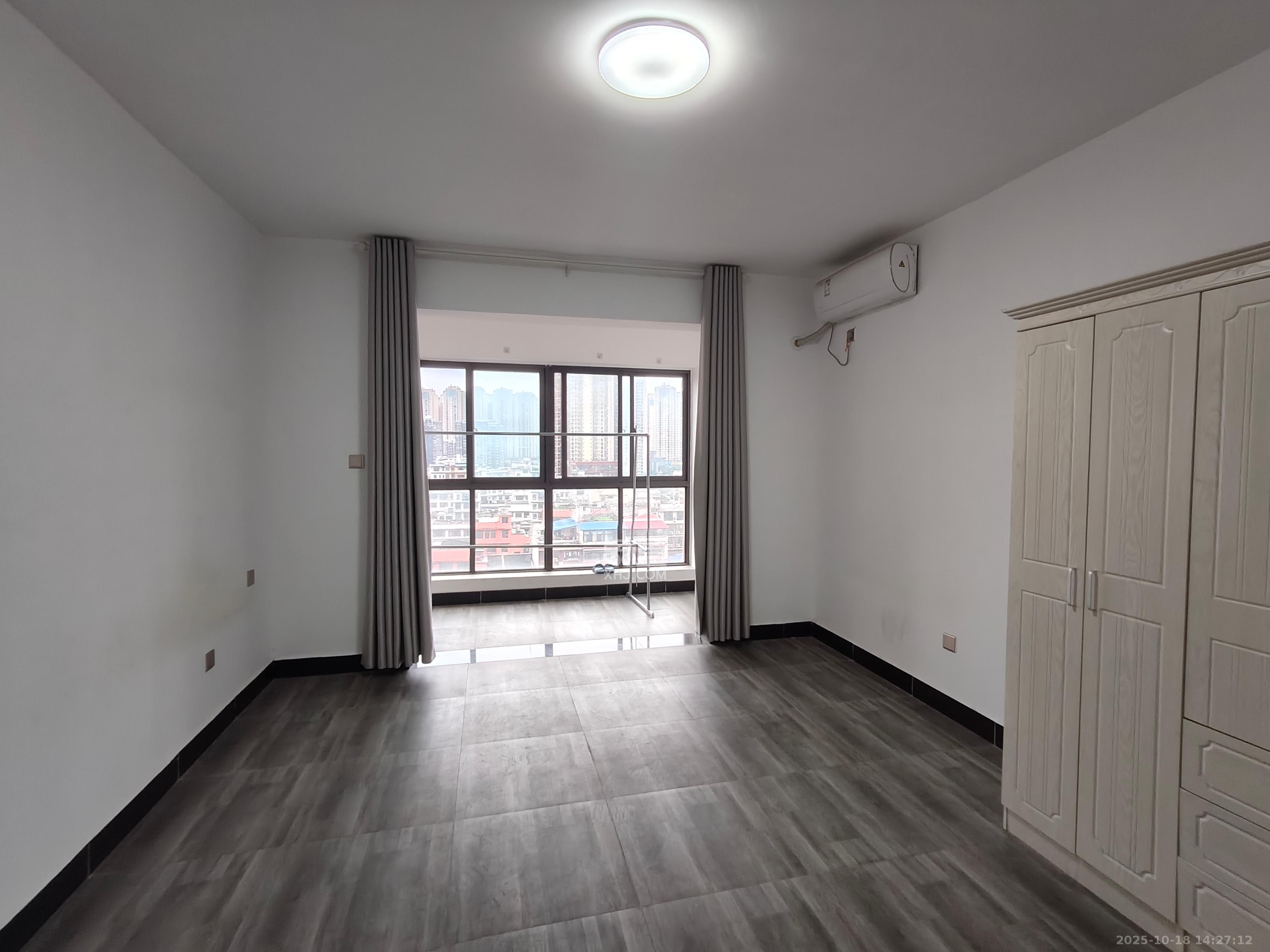 润和又一城  4室2厅2卫    2800.0元/月 润和又一城  4室2厅2卫    2800.0元/月室内图