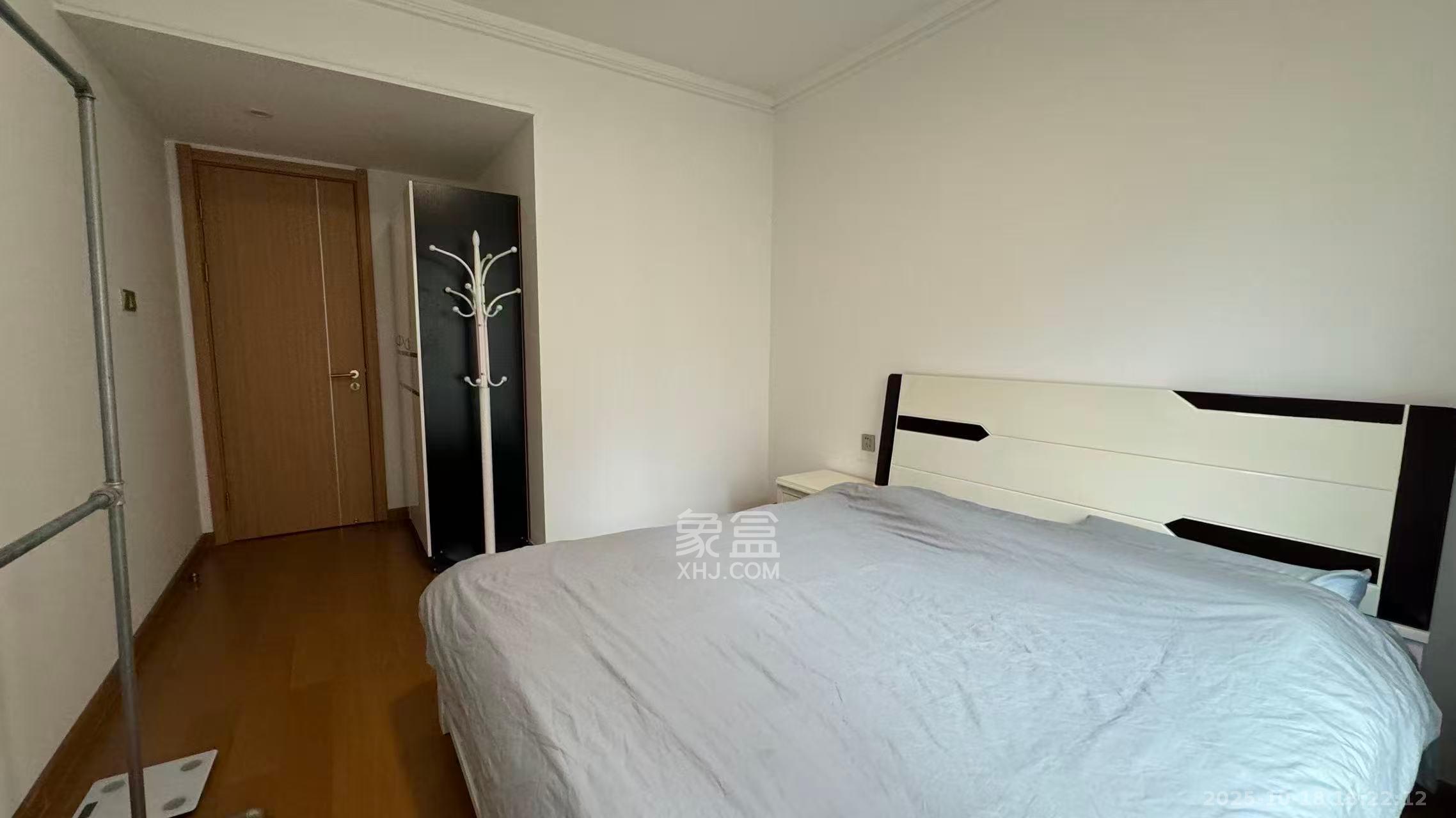 阳光城尚东湾蓝莓苑  3室1厅1卫    2200.0元/月室内图