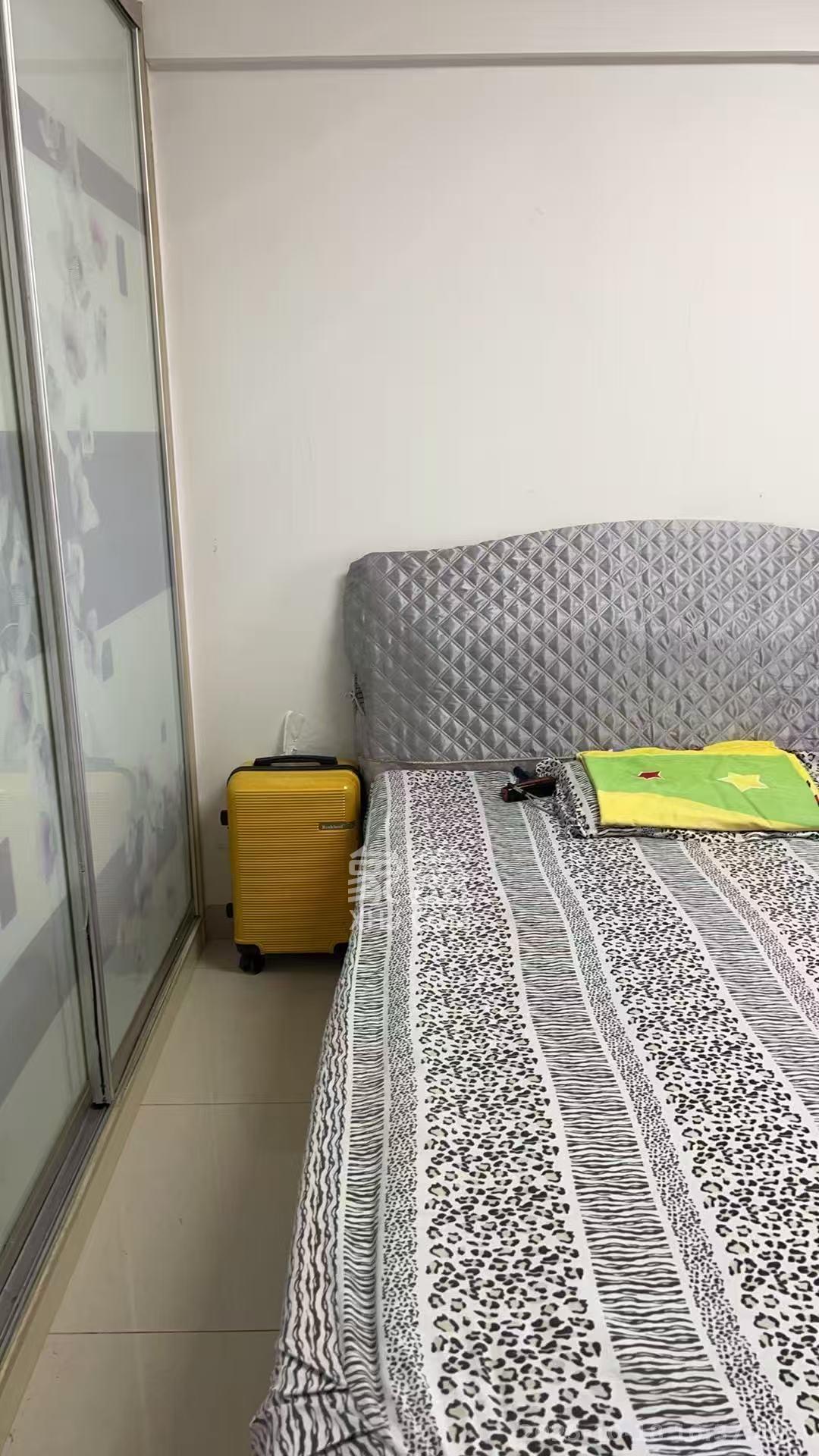 观园国际公寓  1室1厅1卫    1500.0元/月室内图