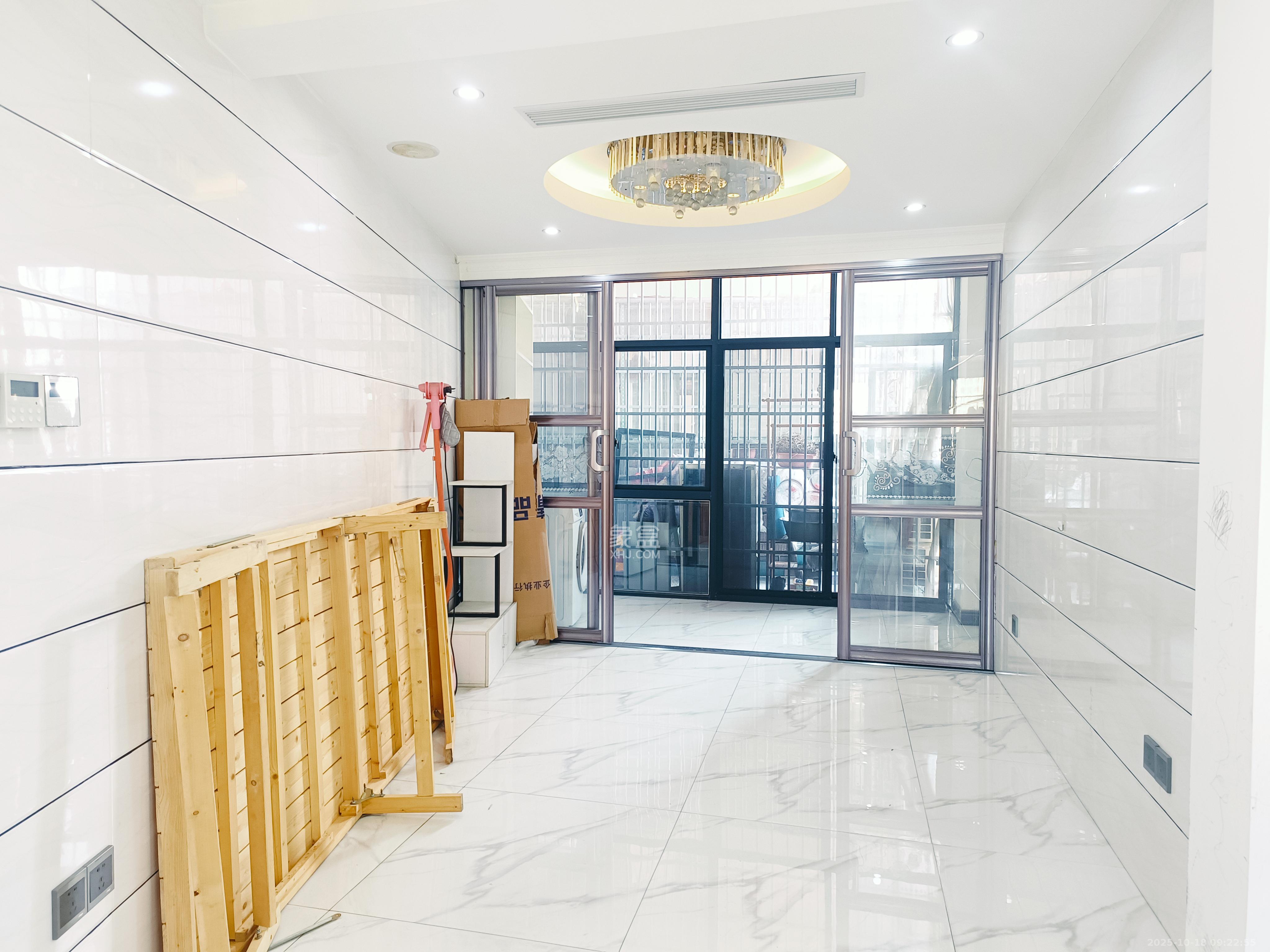 海德公园  4室2厅2卫    2500.0元/月 海德公园  4室2厅2卫    2500.0元/月室内图