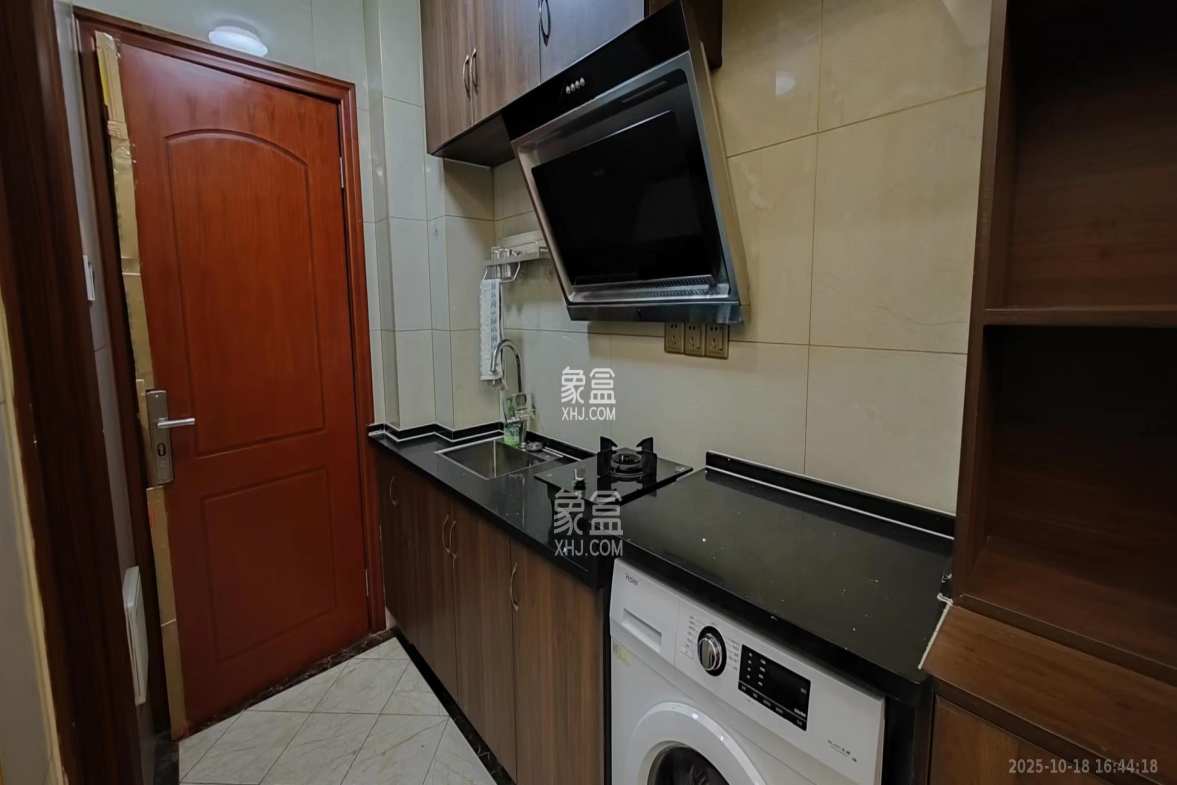 塞纳公馆  1室1厅1卫    1500.0元/月 塞纳公馆  1室1厅1卫    1500.0元/月室内图