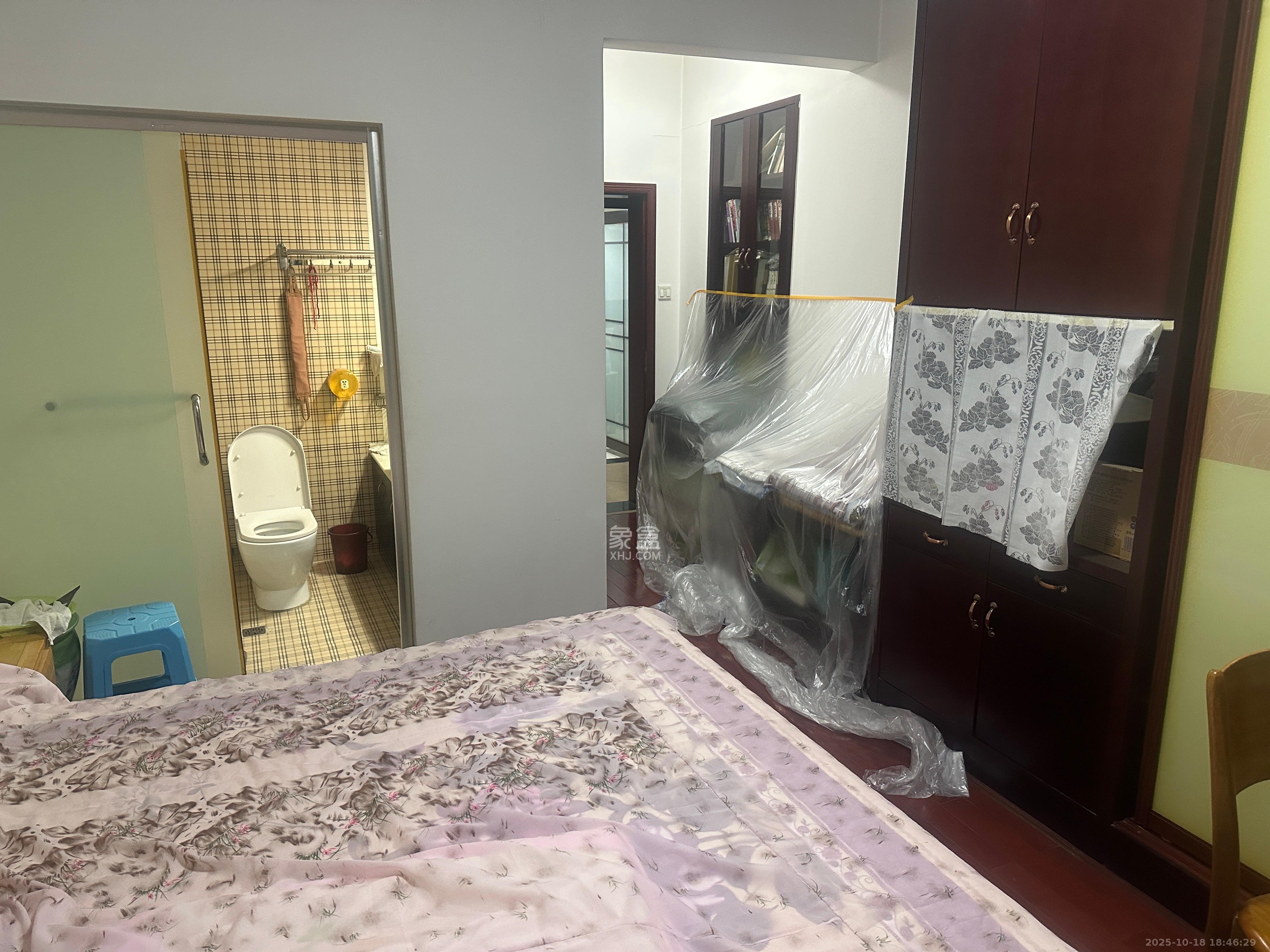 仁和香堤雅境  3室2厅2卫    2400.0元/月 仁和香堤雅境  3室2厅2卫    2400.0元/月室内图